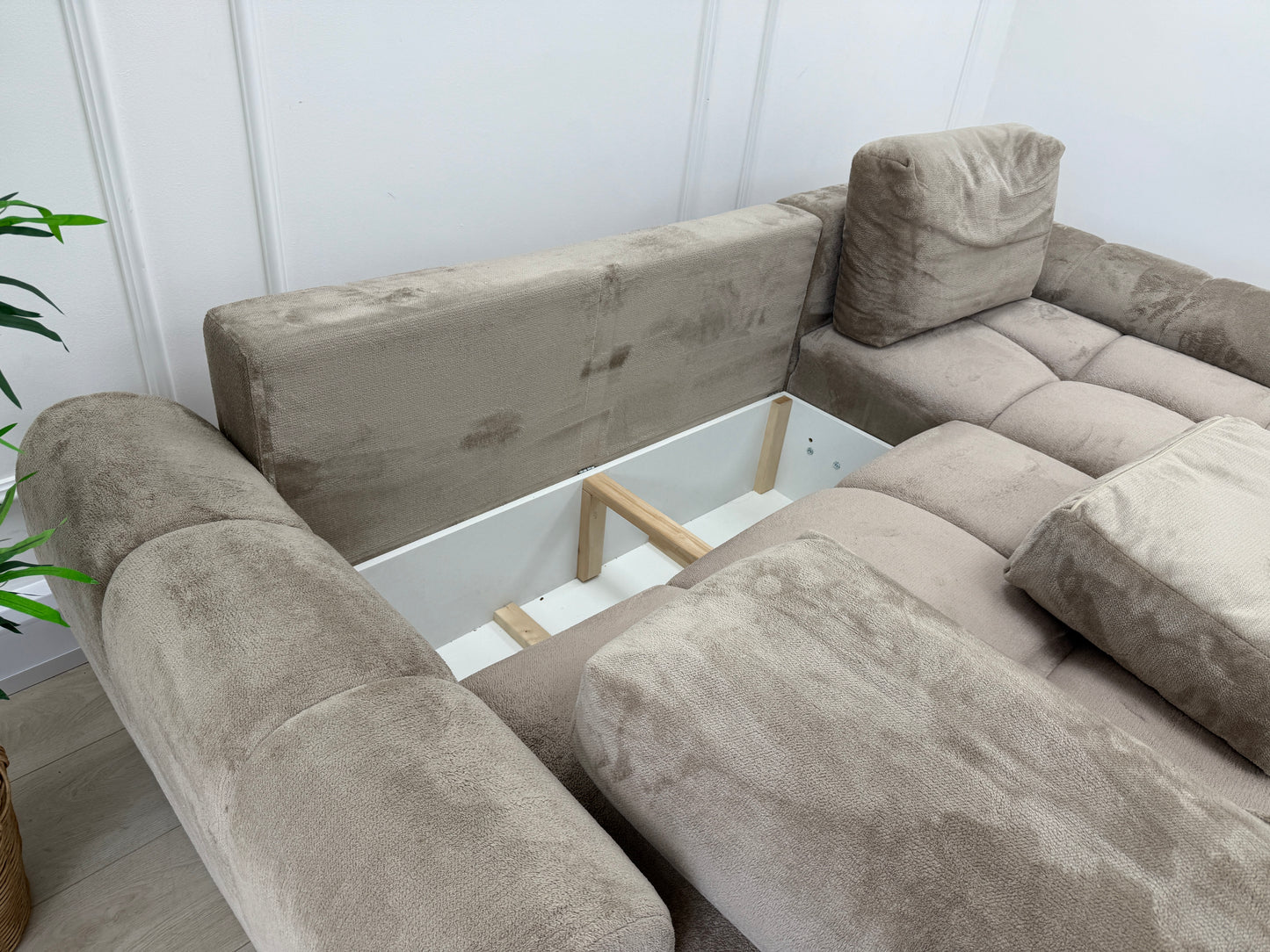 Azzuro Corner Sofa Bed In Beige