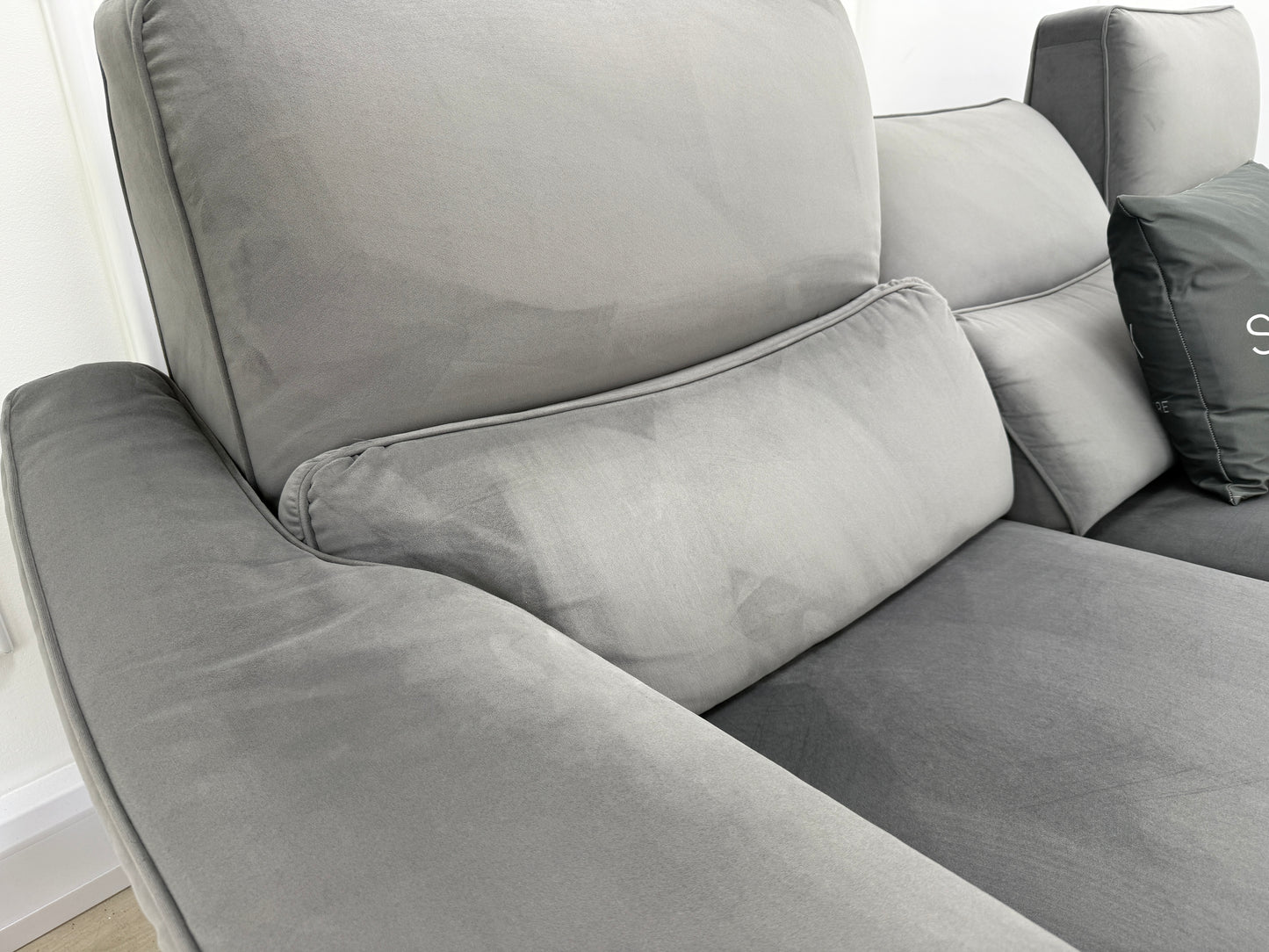 Natuzzi Rock 4 Seater Power Recliner Sofa In Grey Velvet