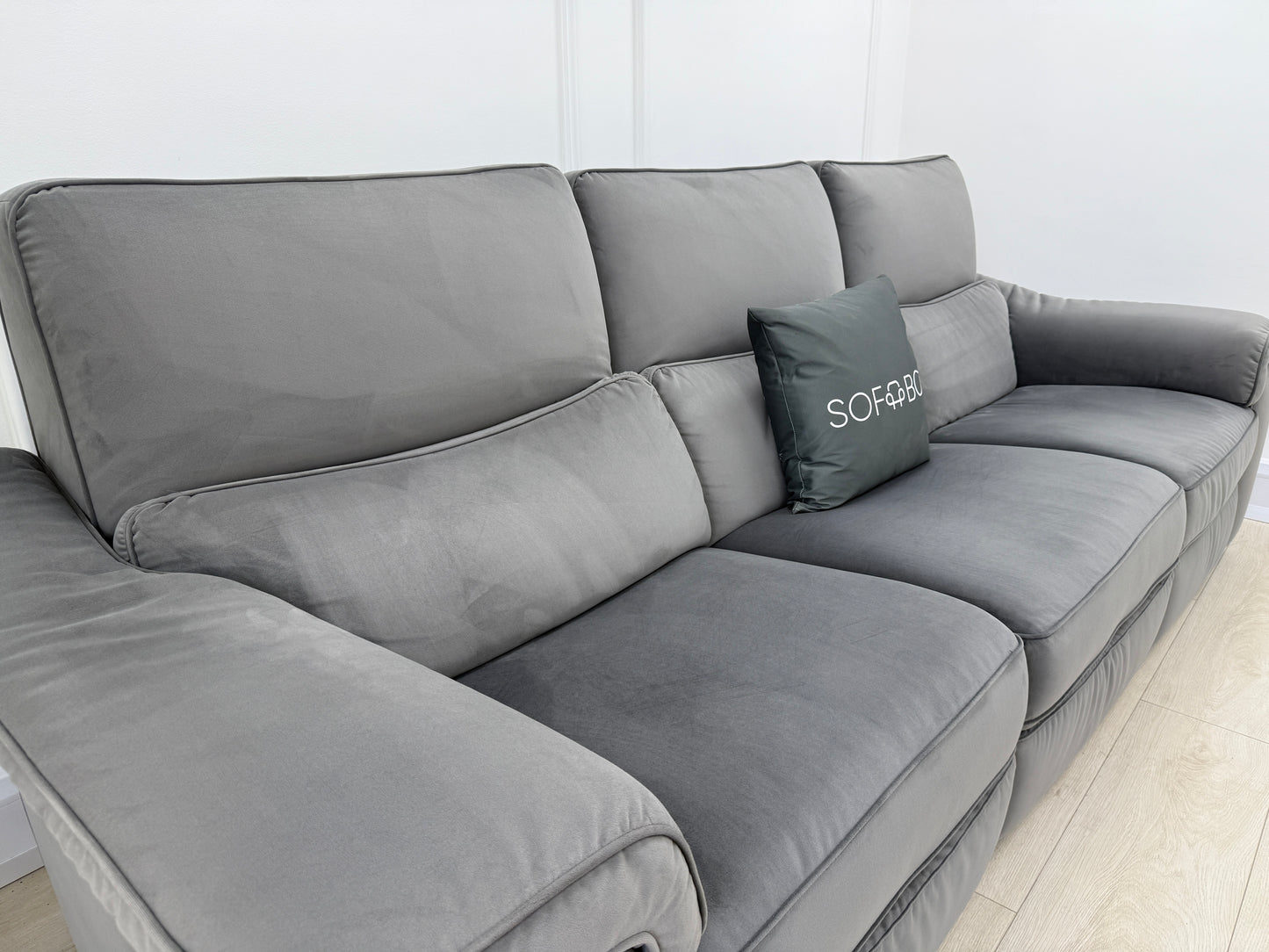 Natuzzi Rock 4 Seater Power Recliner Sofa In Grey Velvet