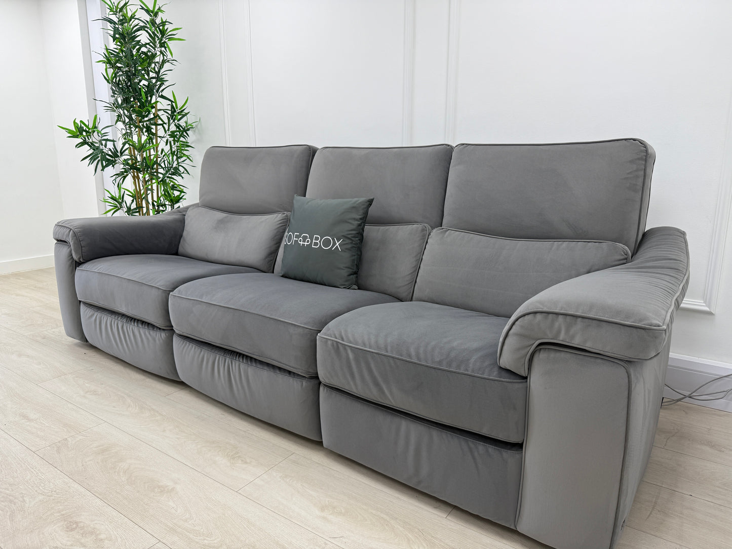 Natuzzi Rock 4 Seater Power Recliner Sofa In Grey Velvet