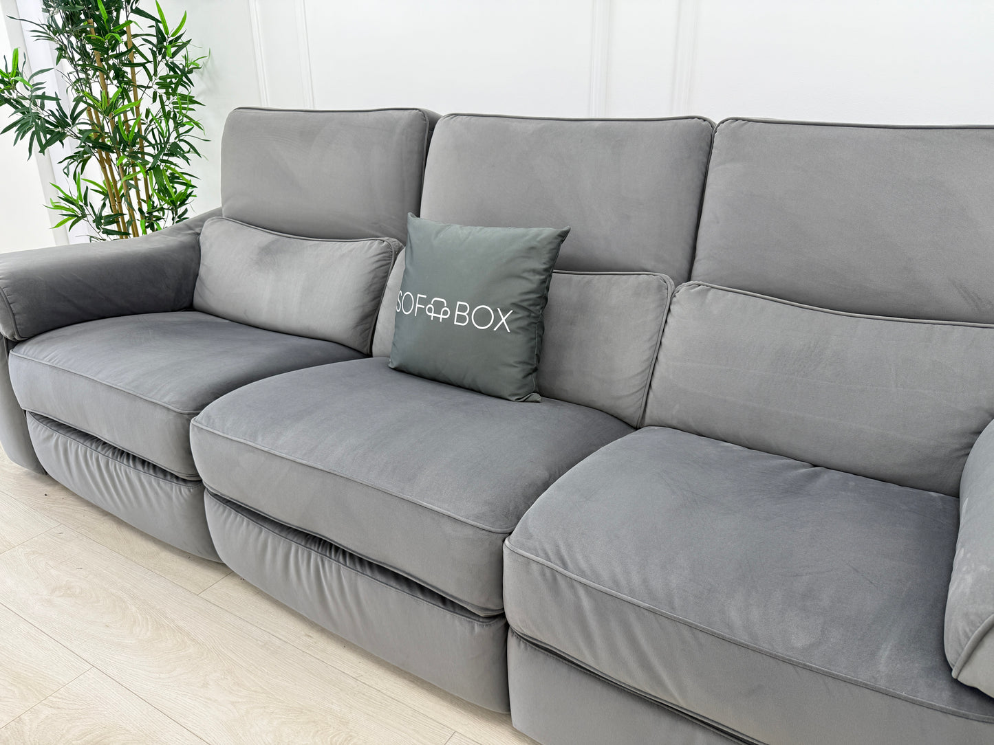 Natuzzi Rock 4 Seater Power Recliner Sofa In Grey Velvet