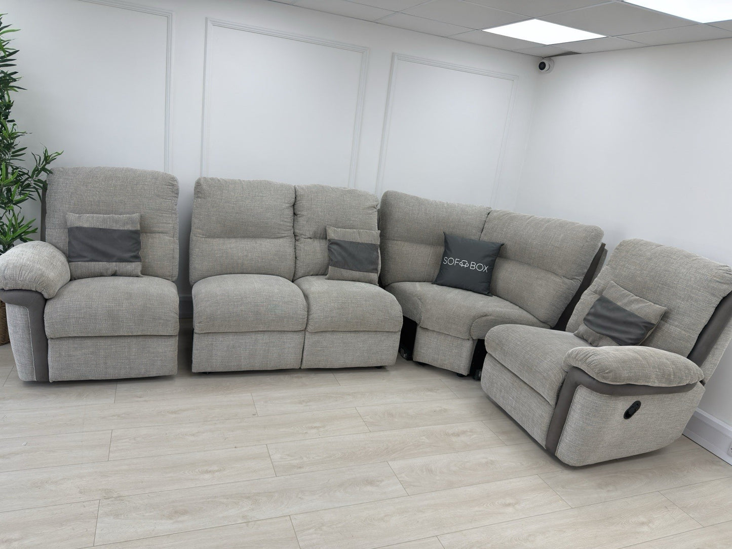 La-Z-Boy Recliner Corner Sofa In Grey