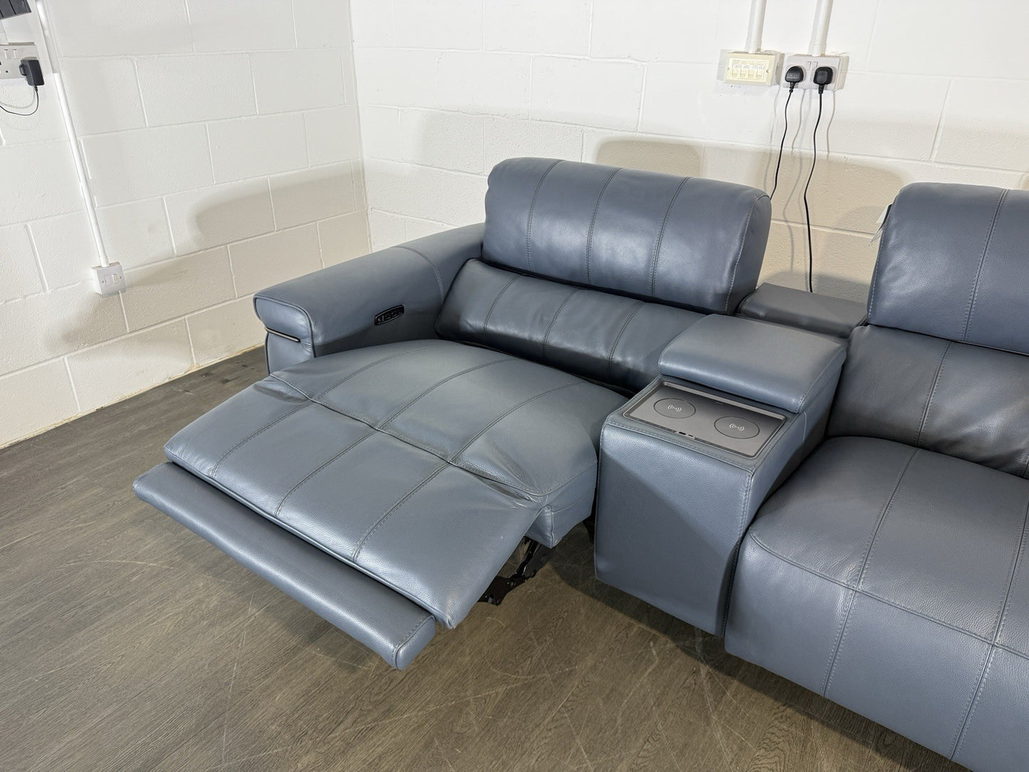 Furniture Village World Of Leather Homestage 3 Seater Power Recliner With Media