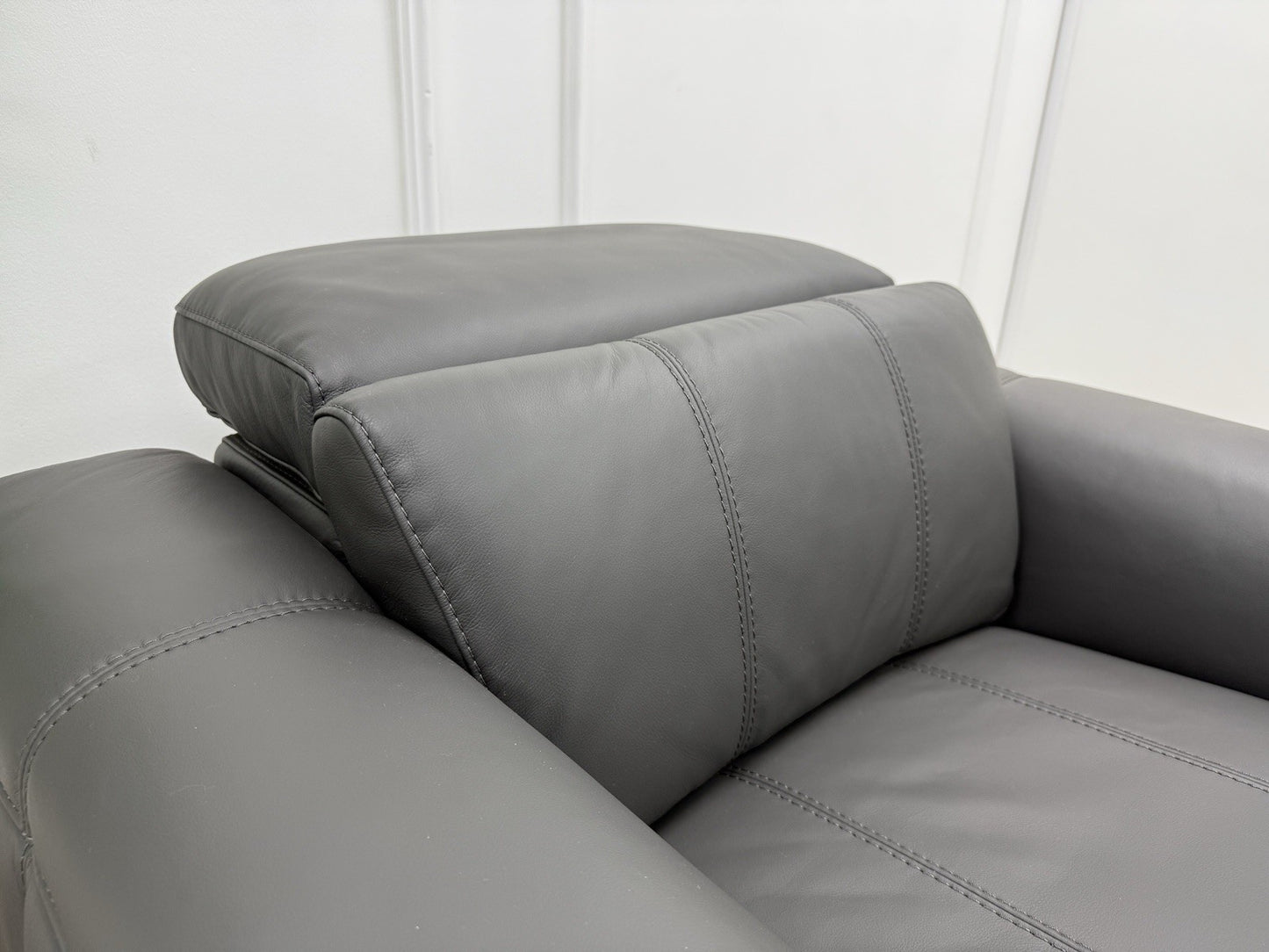 DFS Jagger Power Recliner Chair with Power Headrest