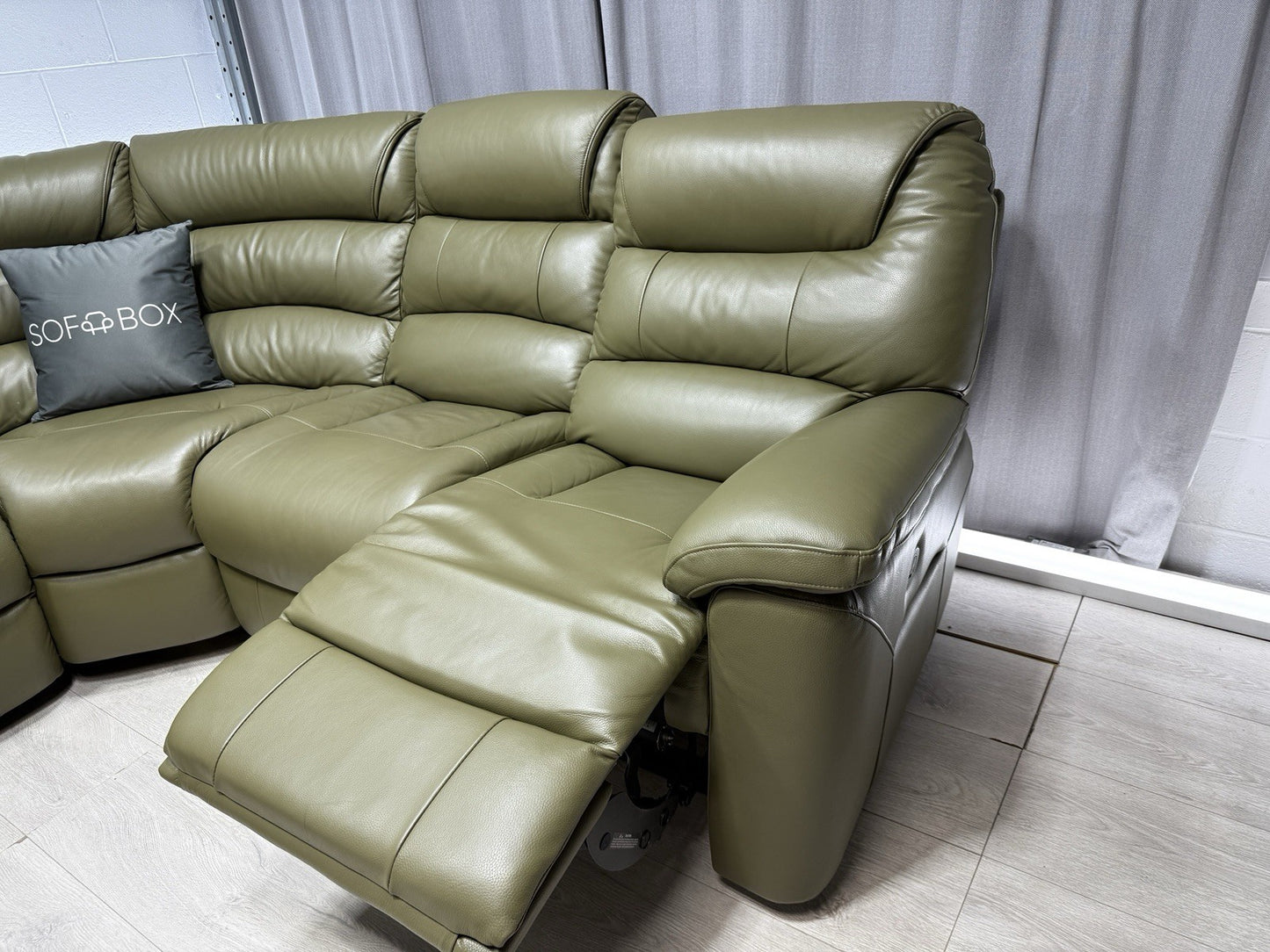 La-Z-Boy Staten Corner Power Recliner Sofa In Pine Green