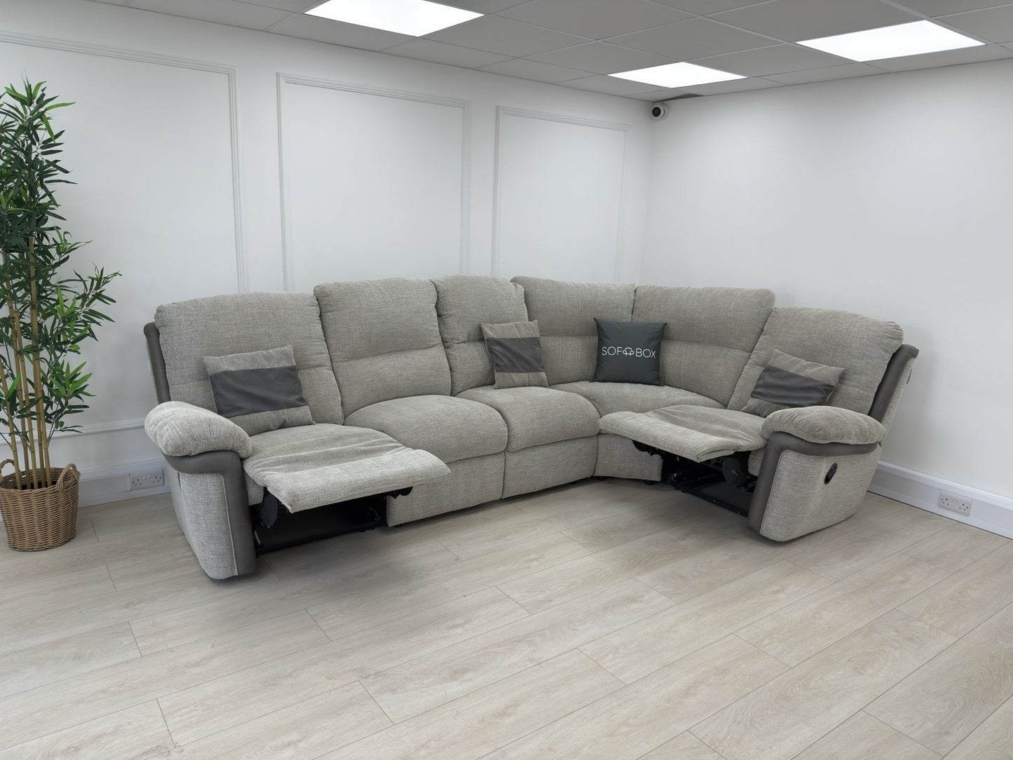 La-Z-Boy Recliner Corner Sofa In Grey