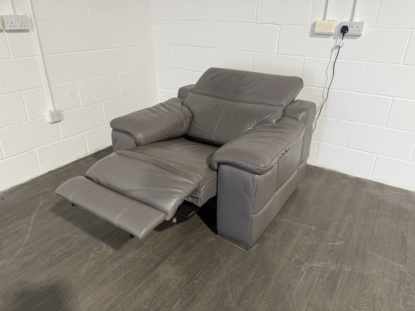 Sofology Laurence Power Recliner Chair In Fossil Grey Leather