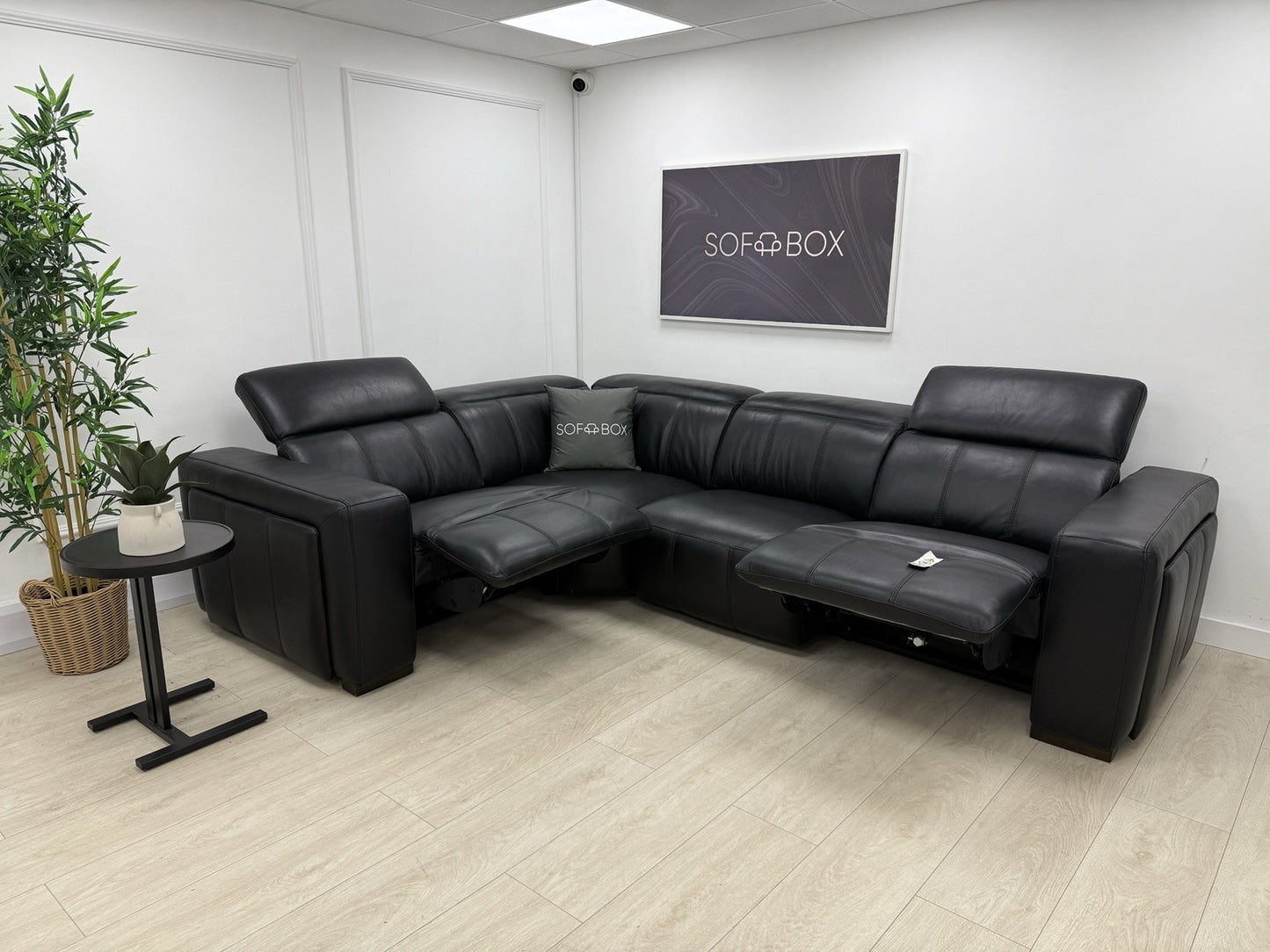 DFS Crusade Heated Recliner Corner Sofa Black Leather