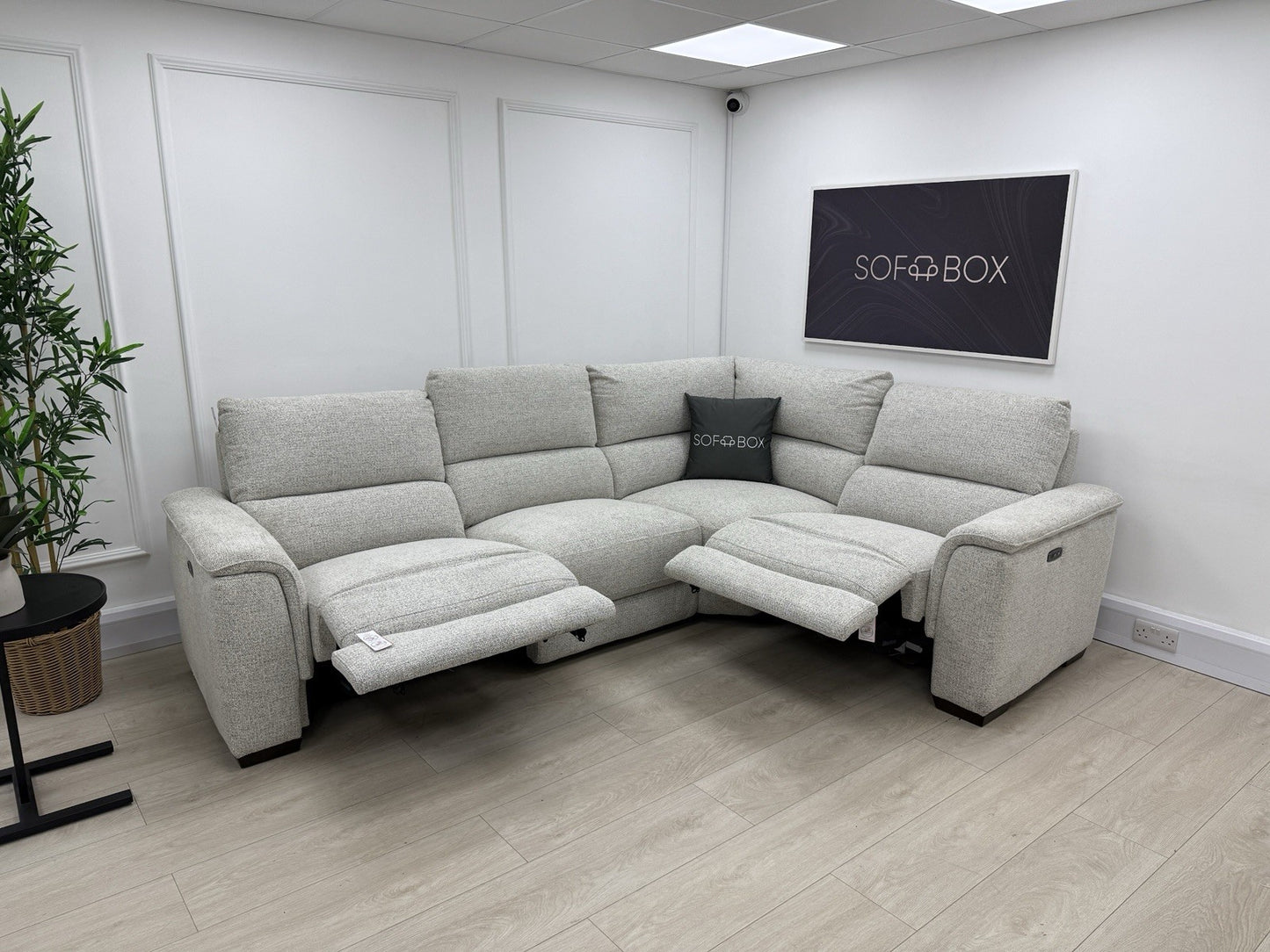 DFS Arwen Left Hand Facing Power Recliner Corner Sofa