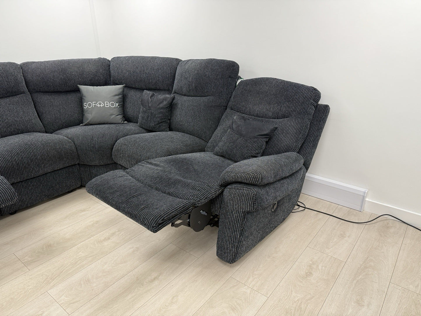 La-Z-Boy Tamla Power Recliner Corner Sofa In Black Fabric