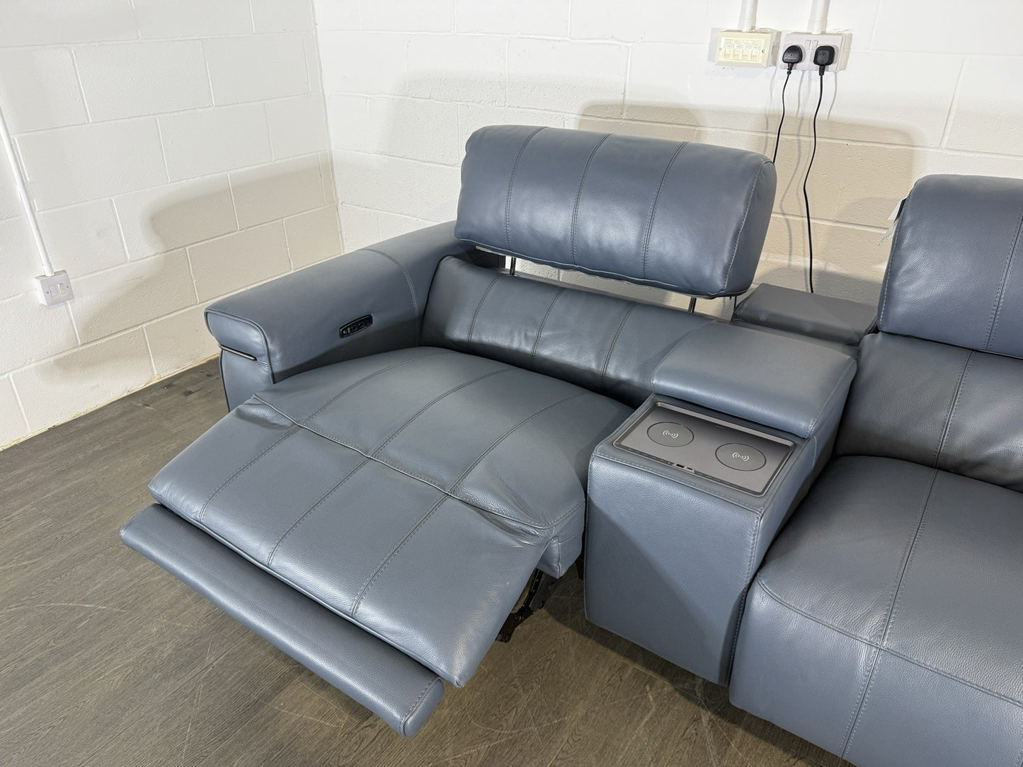 Furniture Village World Of Leather Homestage 3 Seater Power Recliner With Media