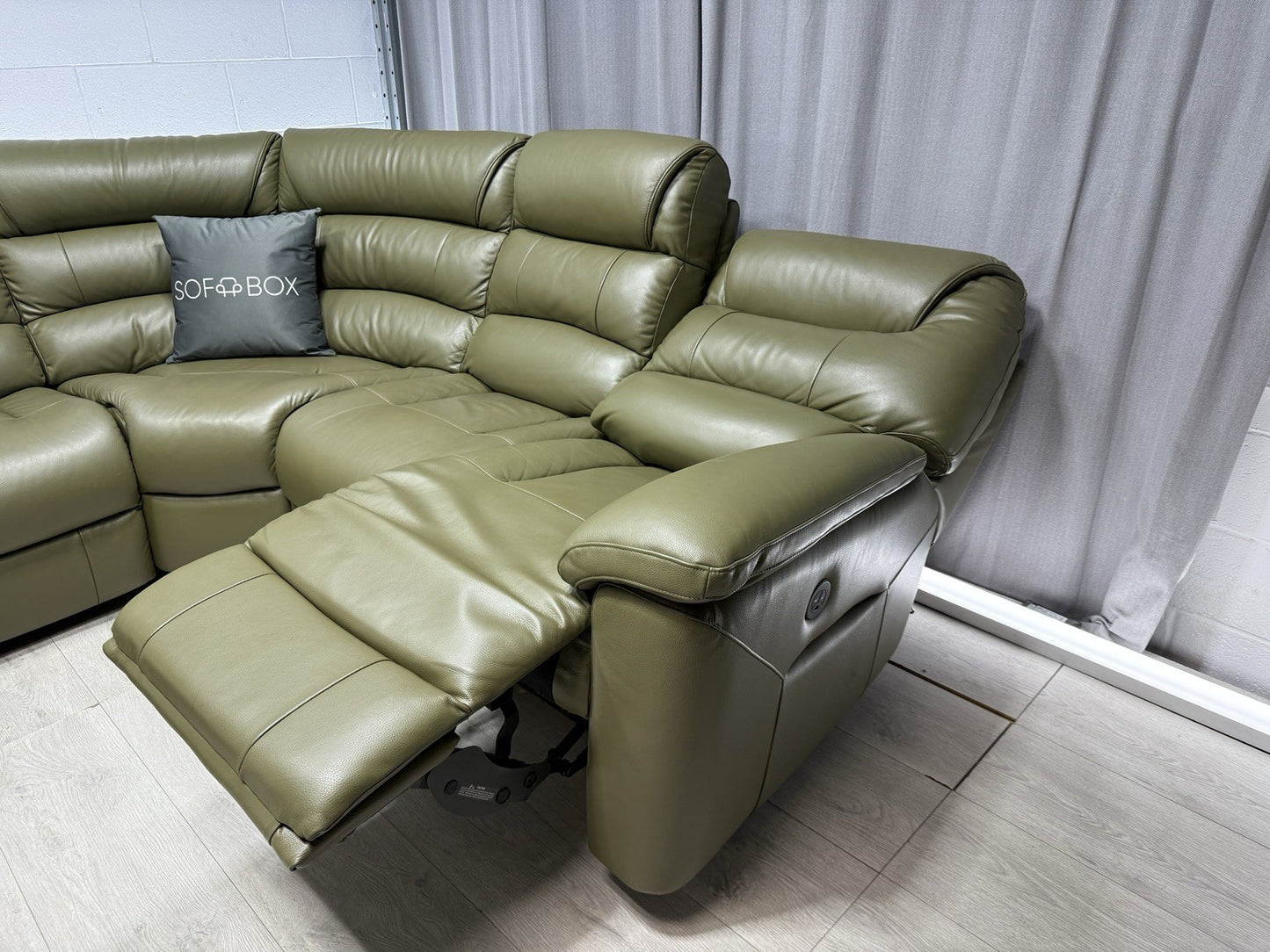La-Z-Boy Staten Corner Power Recliner Sofa In Pine Green