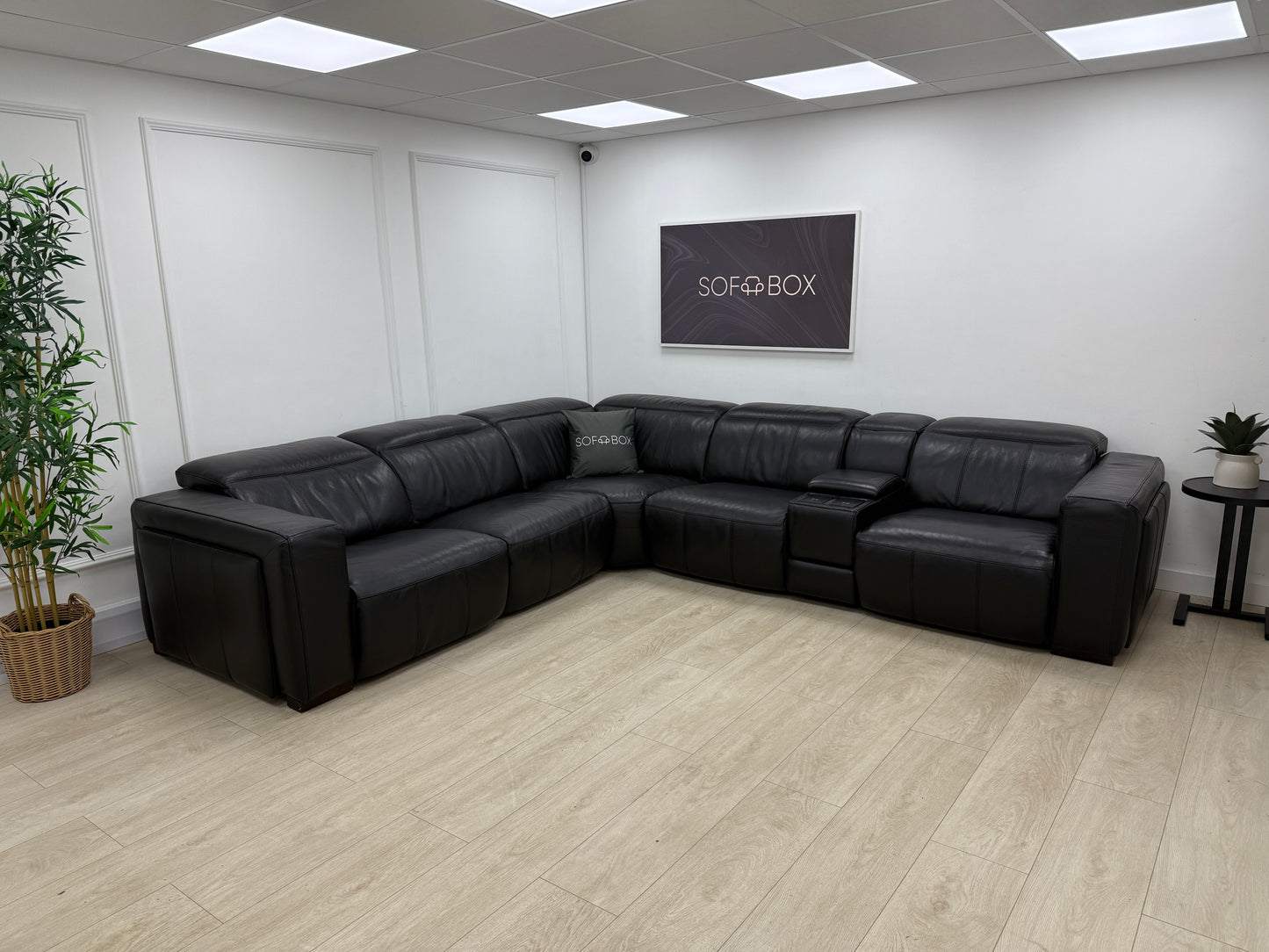 DFS Crusade Heated Power Recliner Corner Sofa In Black Leather