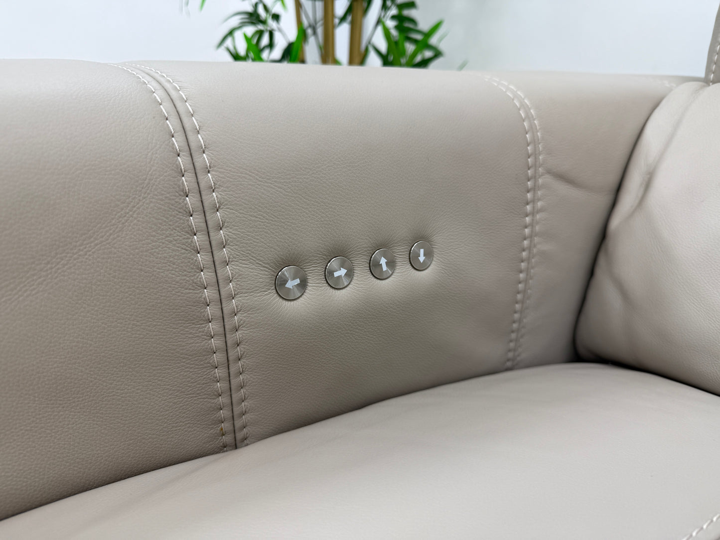 DFS Showcase 3 Seater Power Recliner Cinema Sofa In Borelli Frost Leather