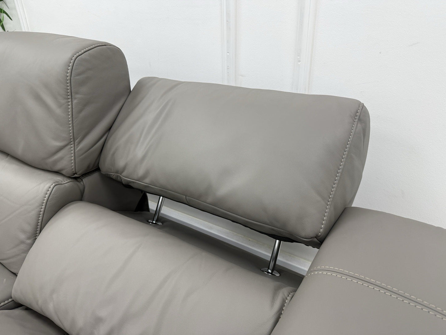 DFS Showcase Power Recliner 2 Seater Sofa In Elephant Grey Leather