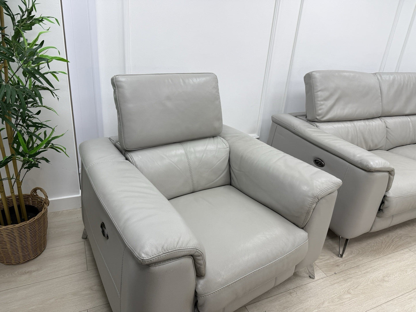 DFS Tahiti Leather Power Recliner Corner Sofa & Armchair Set In Light Grey