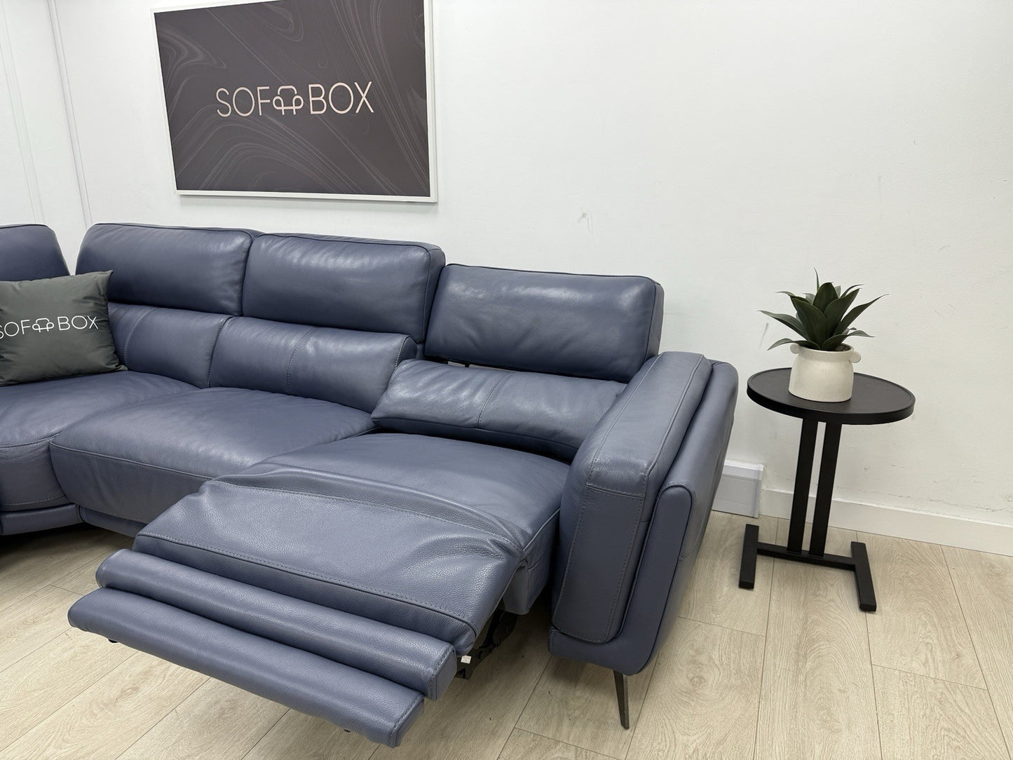 DFS San Antonio Power Recliner Corner Sofa Right Hand Facing In Blue Leather