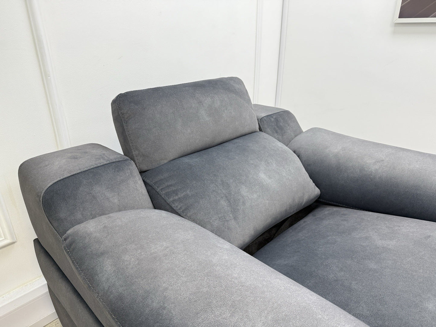 La-Z-Boy Austin Power Recliner Armchair with Power Head Tilt & Heated Seats