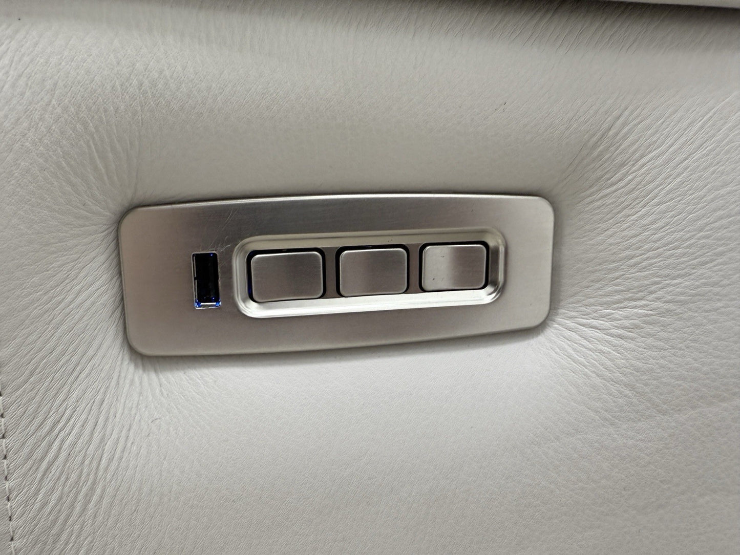 G Plan Thornbury 3 Seater Leather Power Recliner Sofa With Headrest & Lumbar