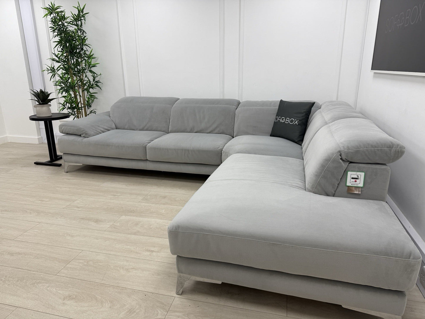 Natuzzi Speranza Corner Sofa In Grey Velvet