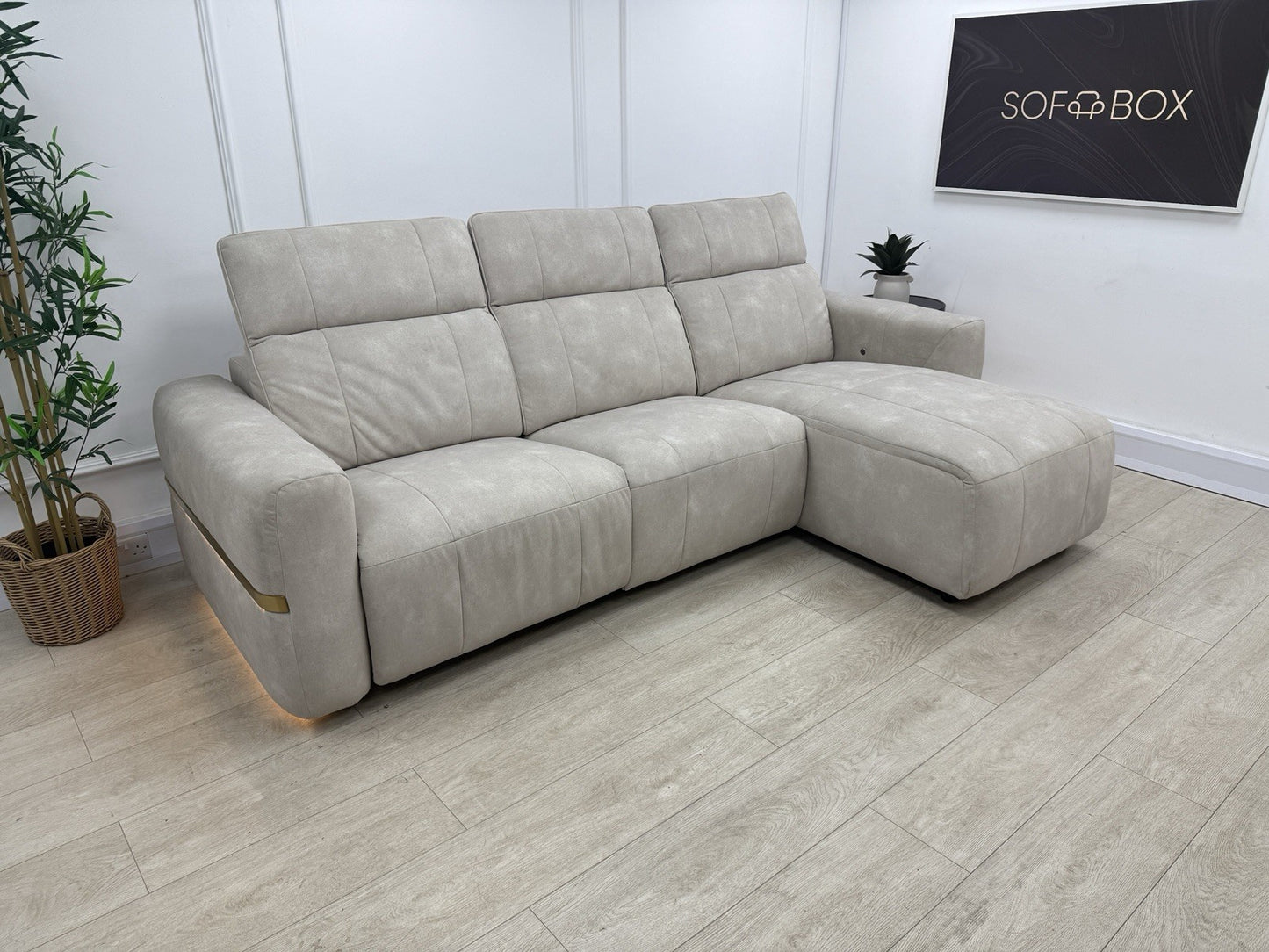 Sofology Lumiere Power Recliner 4 Seater Chaise Sofa In Lifestyle Flecked Ivory