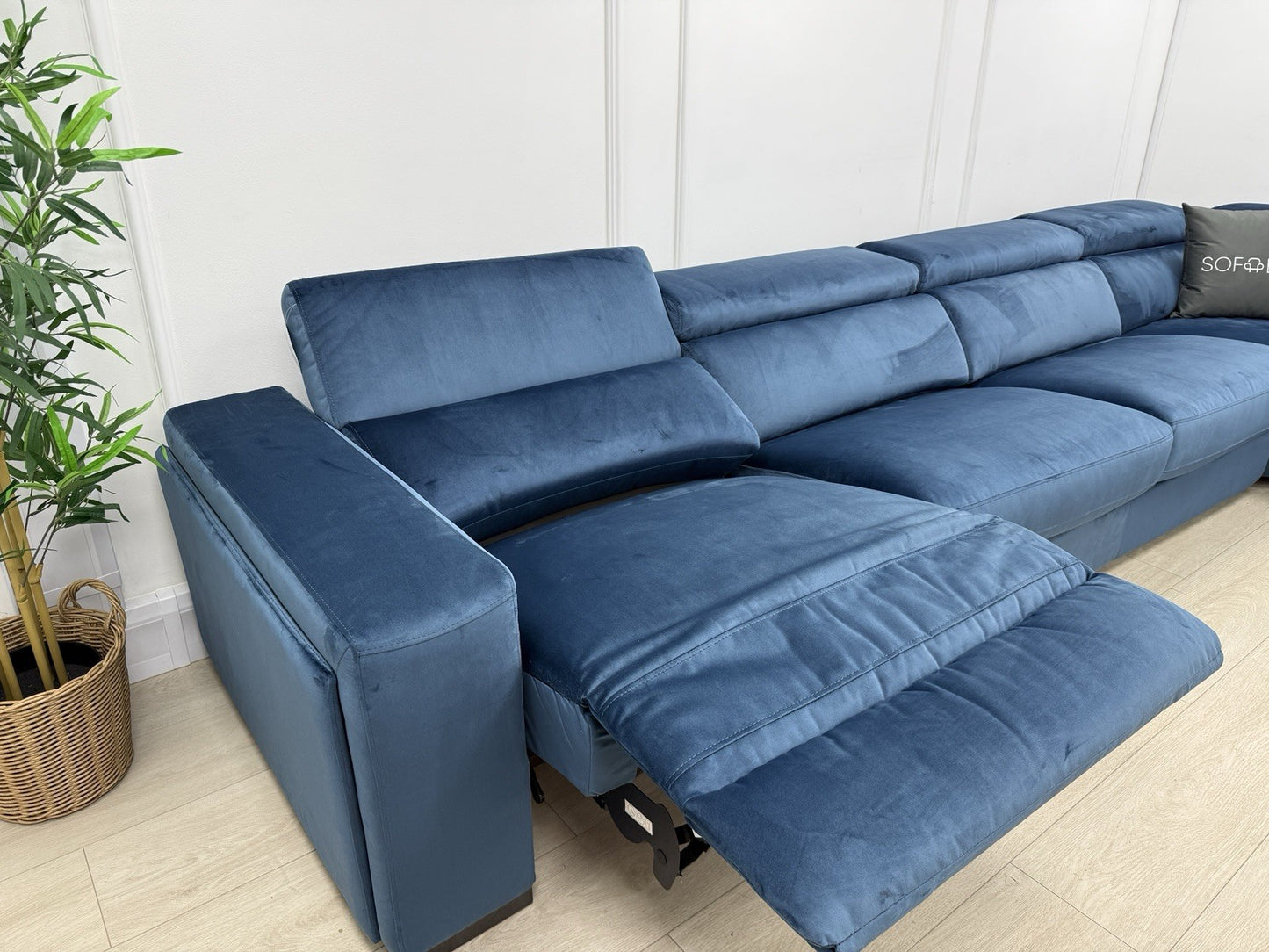 DFS Wander Velvet Power Recliner 3 Corner Sofa Bed 2 In Navy Blue