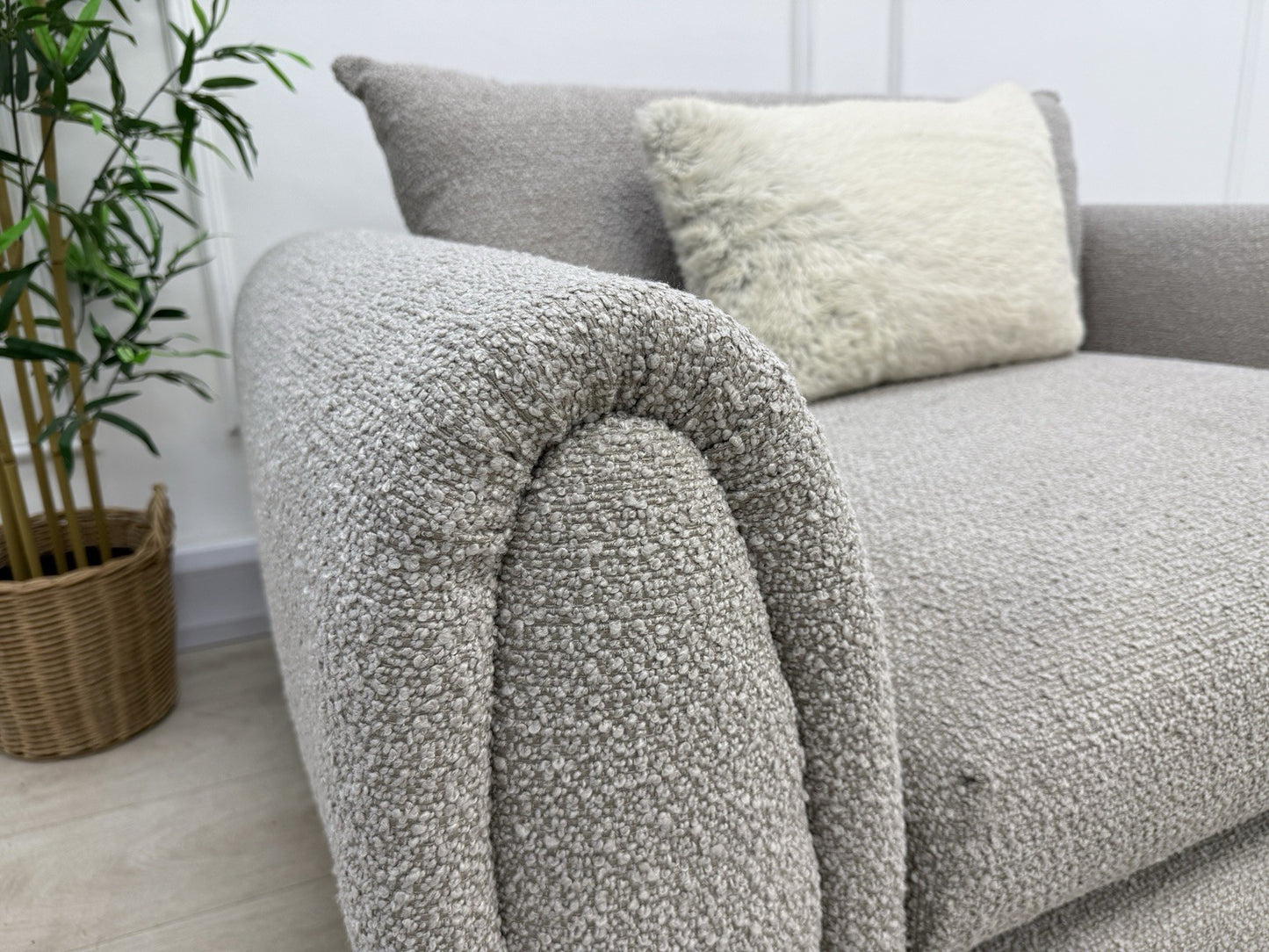 Sofology Marble Arch Mink/Natural Mix Cologne Boucle Loveseat