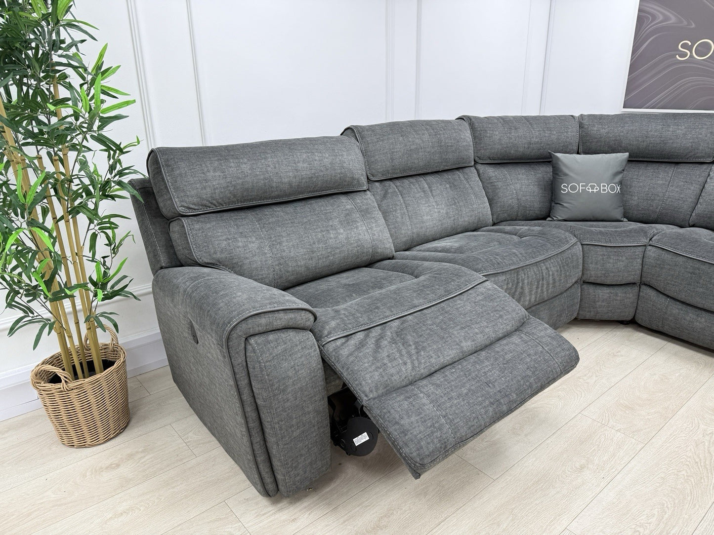 Harvey's Brooklyn 3 X Power Recliner Corner Sofa In Charcoal
