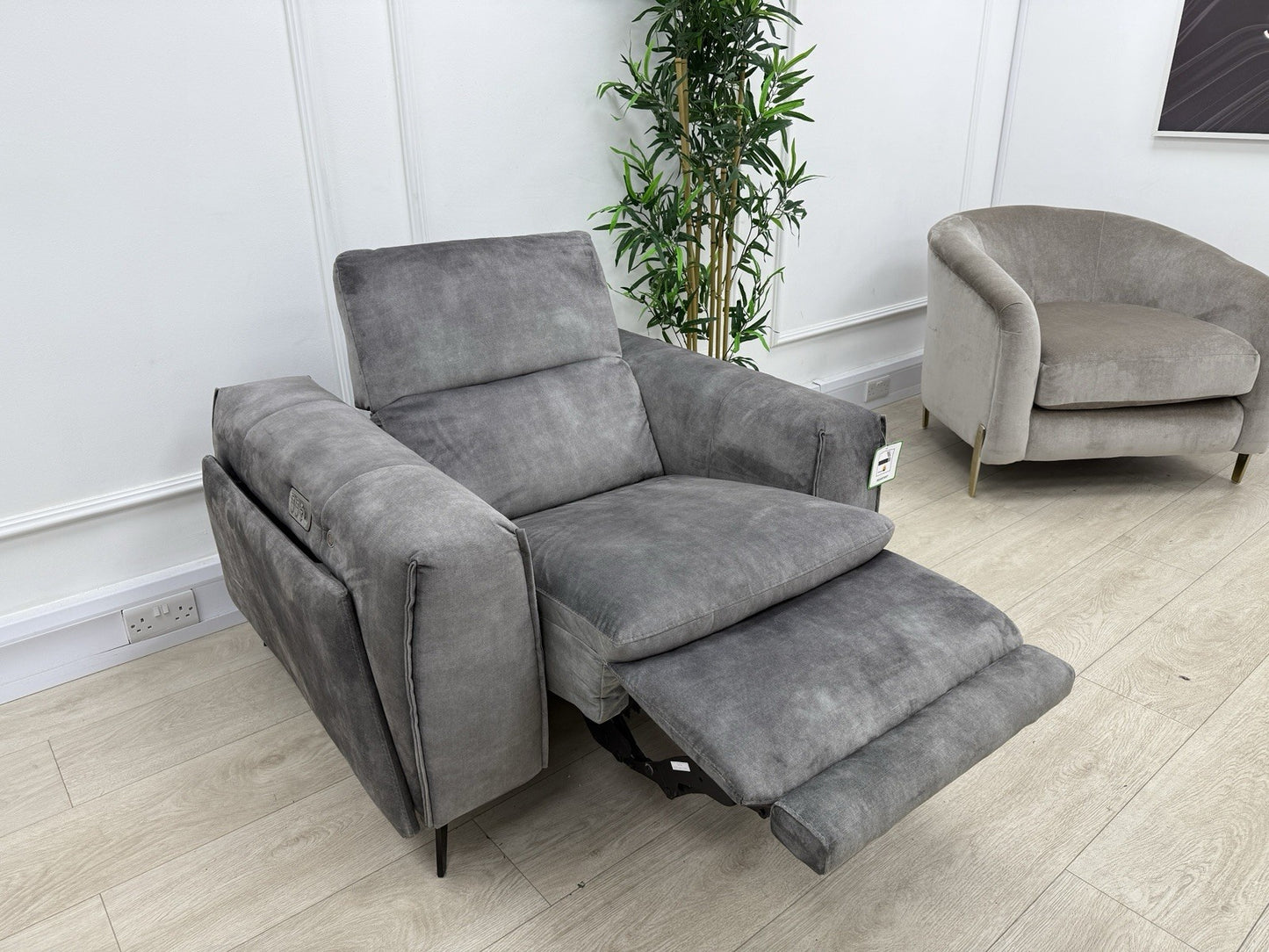DFS Venosa Heated/Memory/Power Recliner Chair In Smoke Grey Fabric