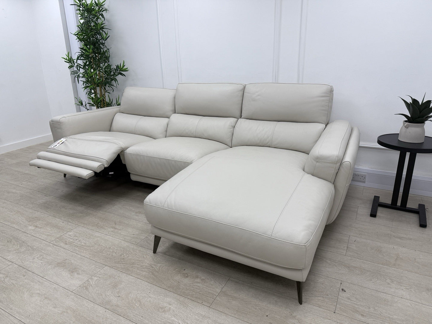 DFS San Antonio Power Recliner 3 Seater Chaise End Sofa In Fossil Leather