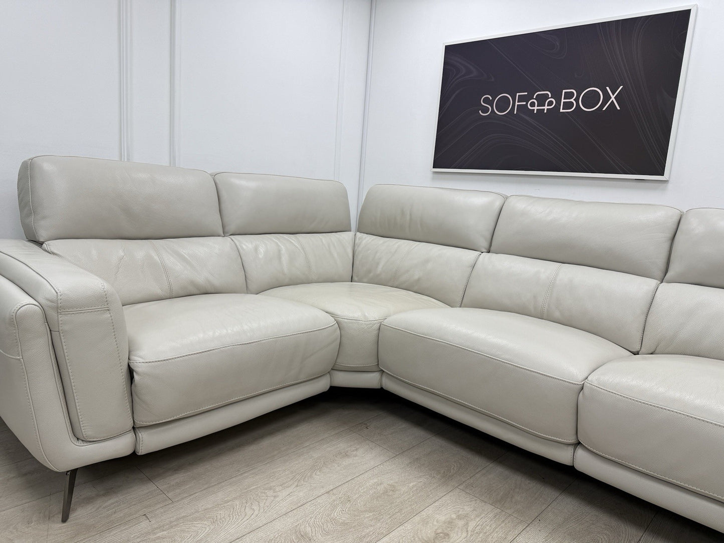 DFS San Antonio Power Recliner Corner Sofa In Fossil Leather