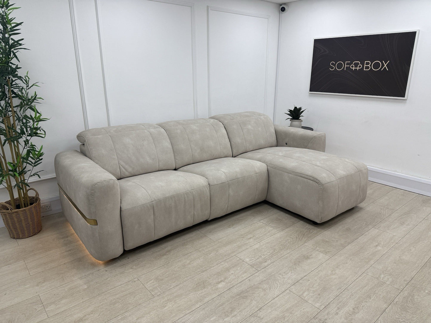 Sofology Lumiere Power Recliner 4 Seater Chaise Sofa In Lifestyle Flecked Ivory
