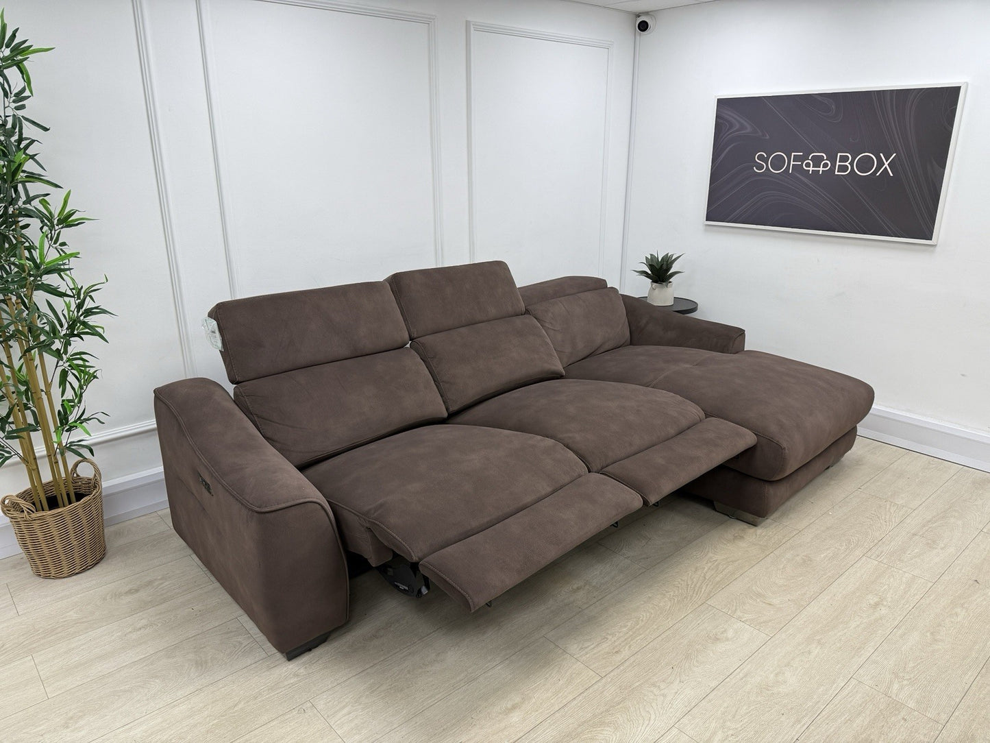 Furniture Village Xavier 3 Seater Chaise Sofa Power Recliner/Headrests In Brown Fabric