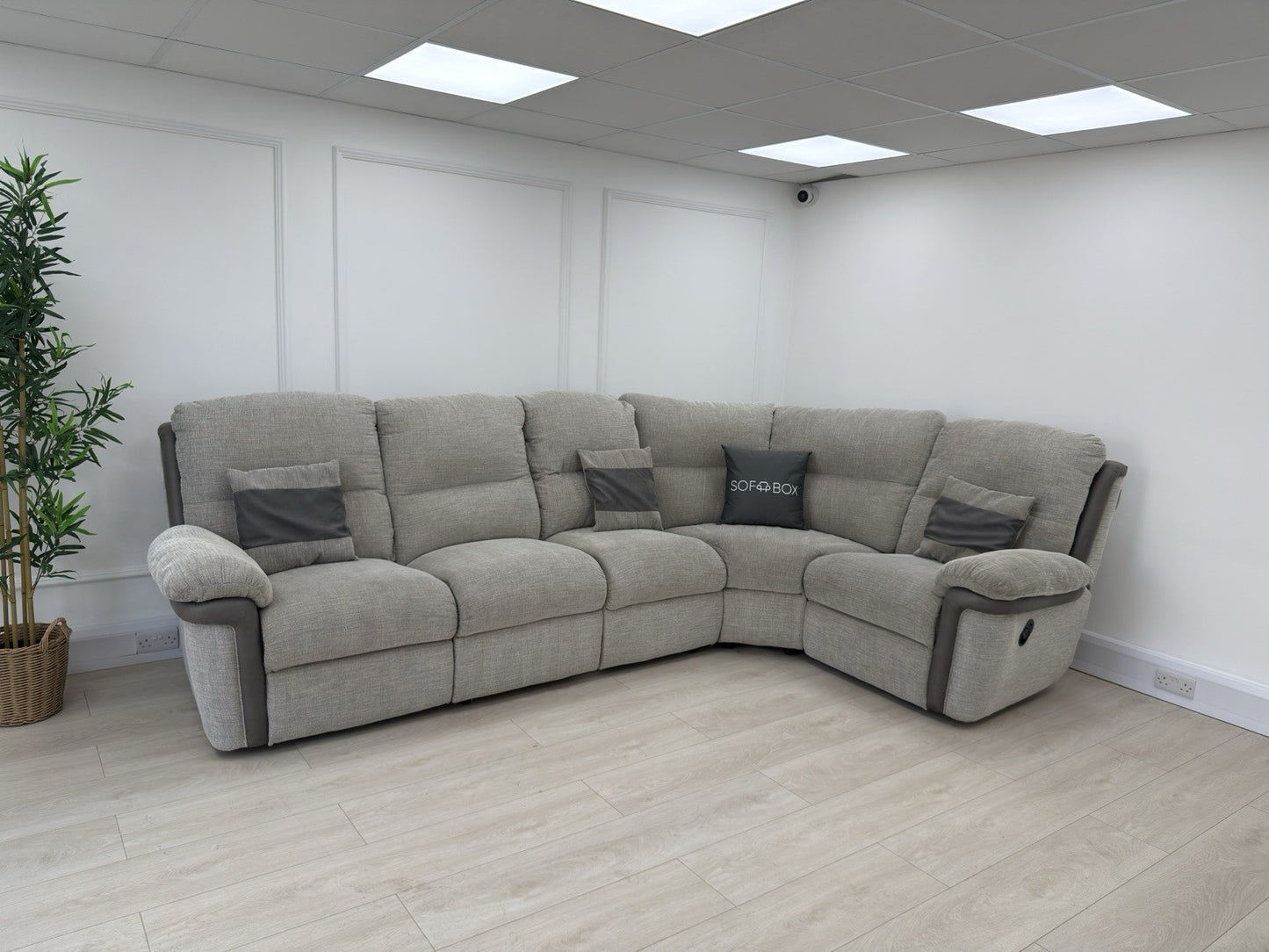 La-Z-Boy Recliner Corner Sofa In Grey