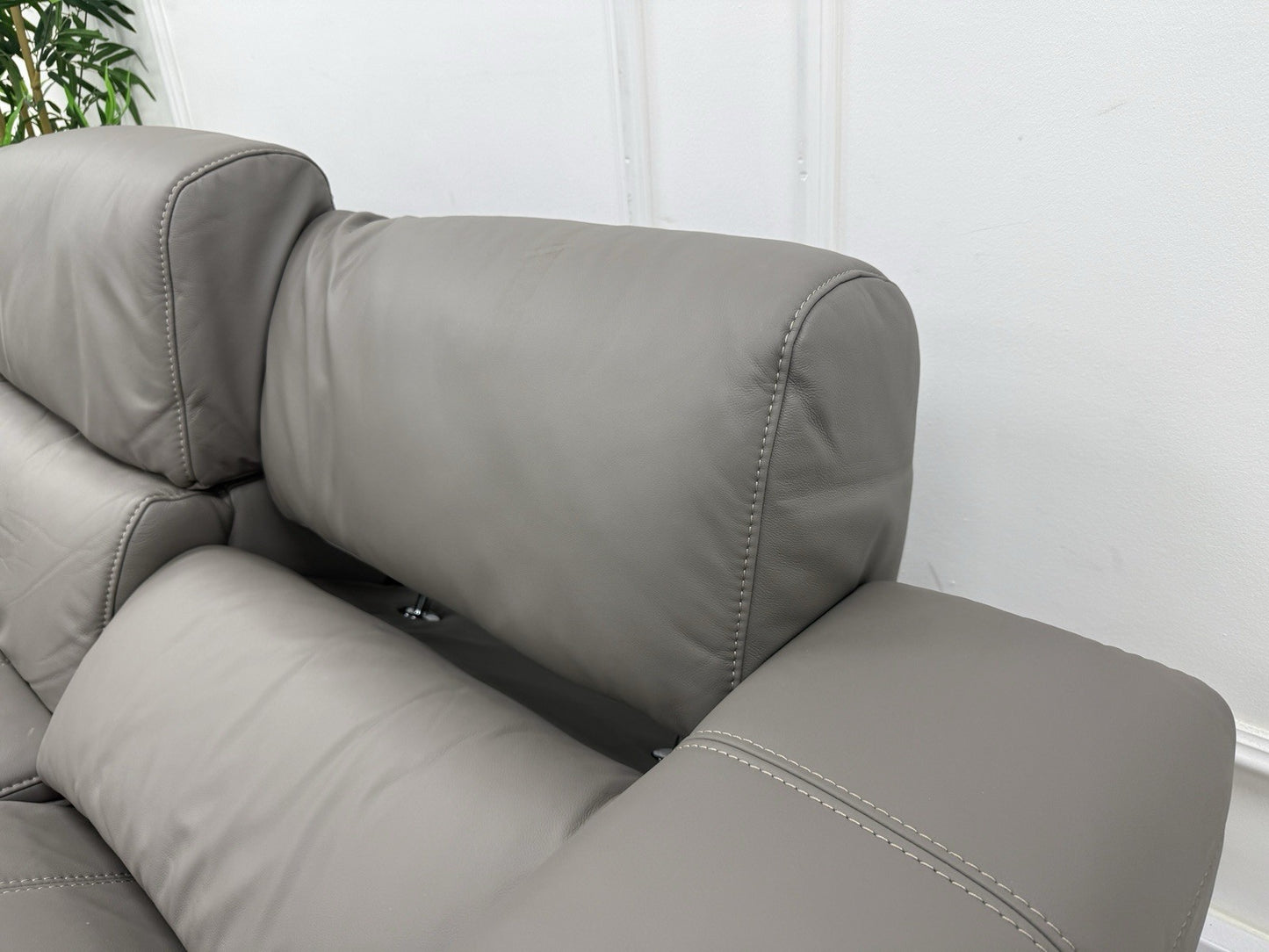 DFS Showcase Power Recliner 2 Seater Sofa In Elephant Grey Leather