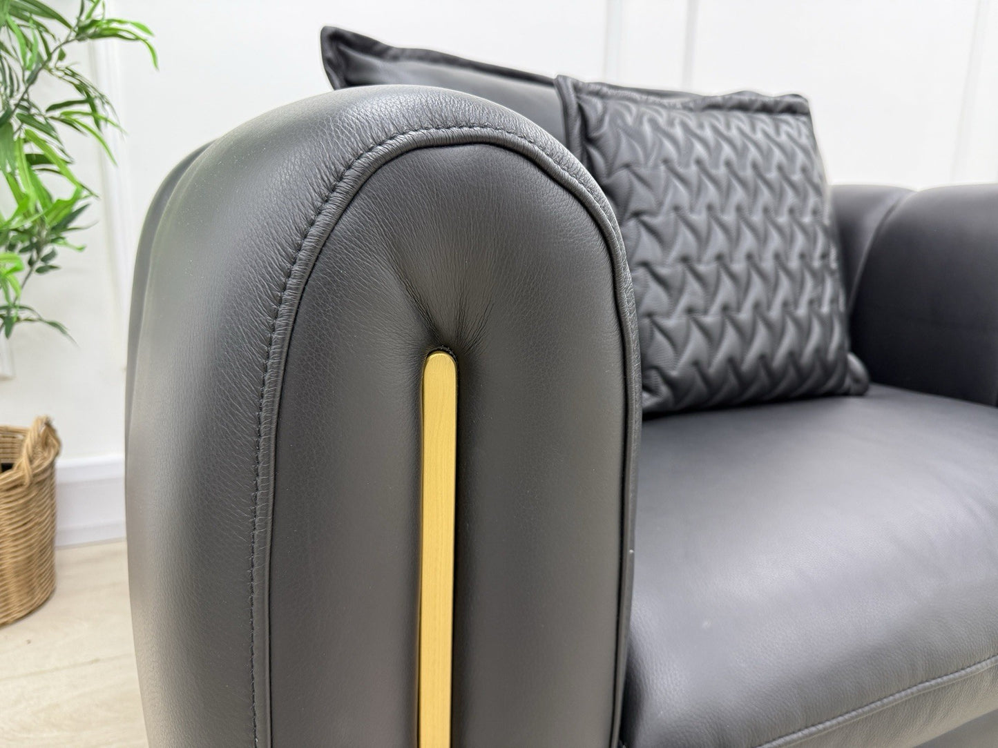 Sofology The Empress Love Seat In Black Leather