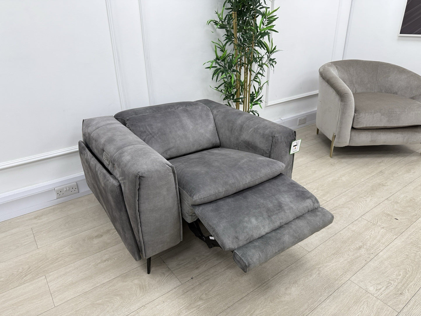 DFS Venosa Heated/Memory/Power Recliner Chair In Smoke Grey Fabric