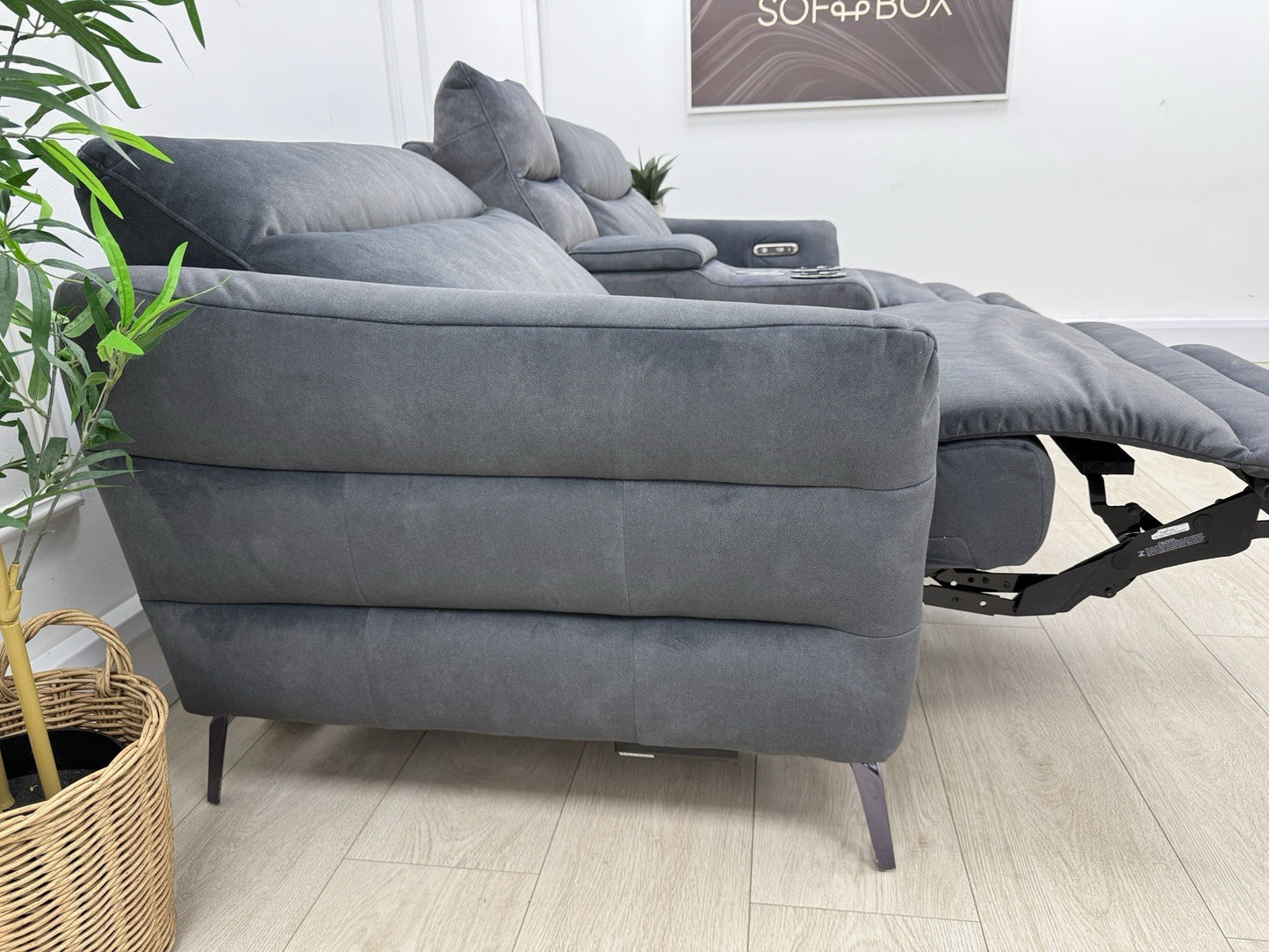 Sofology Renato 2.5 Seater Sofa Recliner Console Unit In Flecked Charcoal