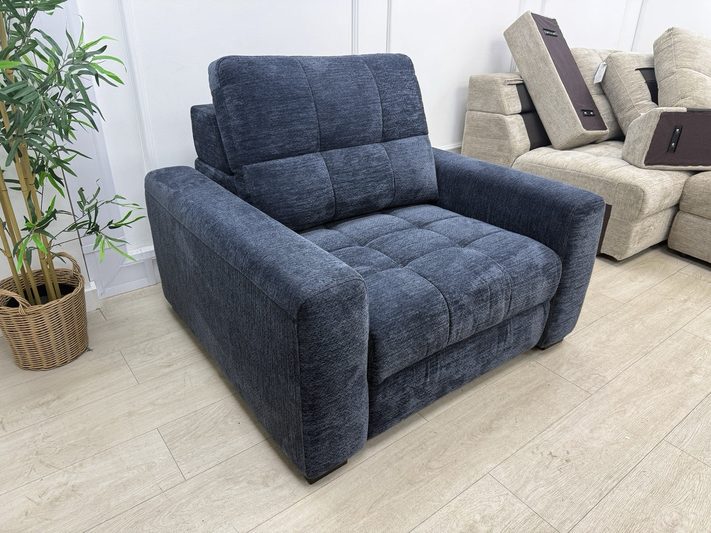 DFS Una / Steller Power Slider Chair In Nuova Midnight Fabric