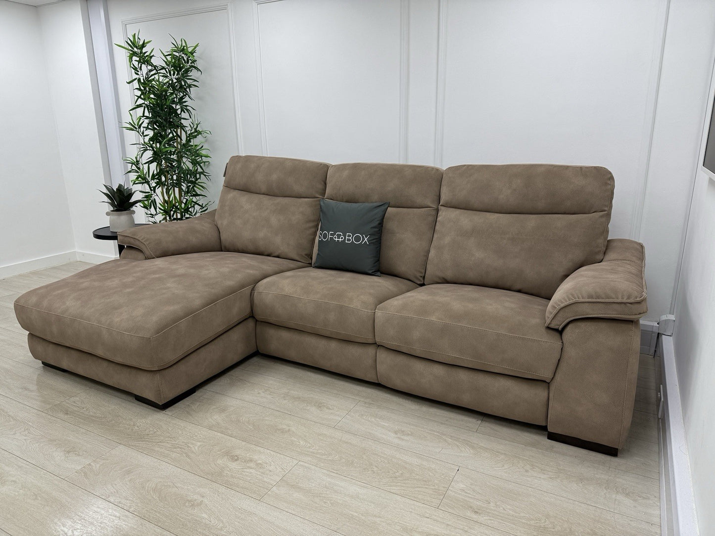 Fishpools Caruso 3 Seater Chaise Power Recliner Sofa In Sand Fabric