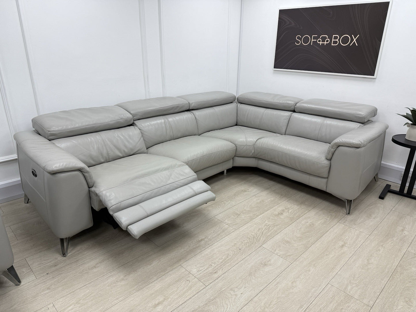 DFS Tahiti Leather Power Recliner Corner Sofa & Armchair Set In Light Grey