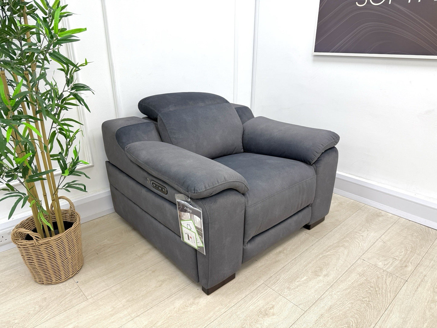 La-Z-Boy Austin Power Recliner Armchair with Power Head Tilt & Heated Seats