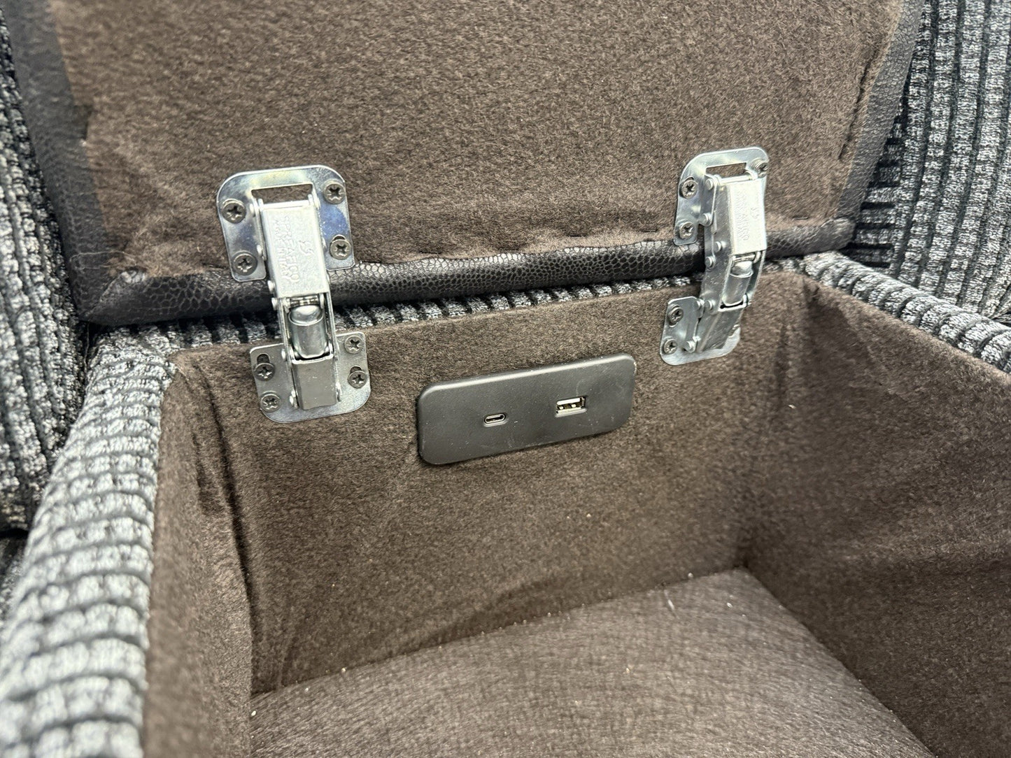La-Z-Boy New Tamla 2 Seater Power Recliner Headrest Lumbar With Console Unit