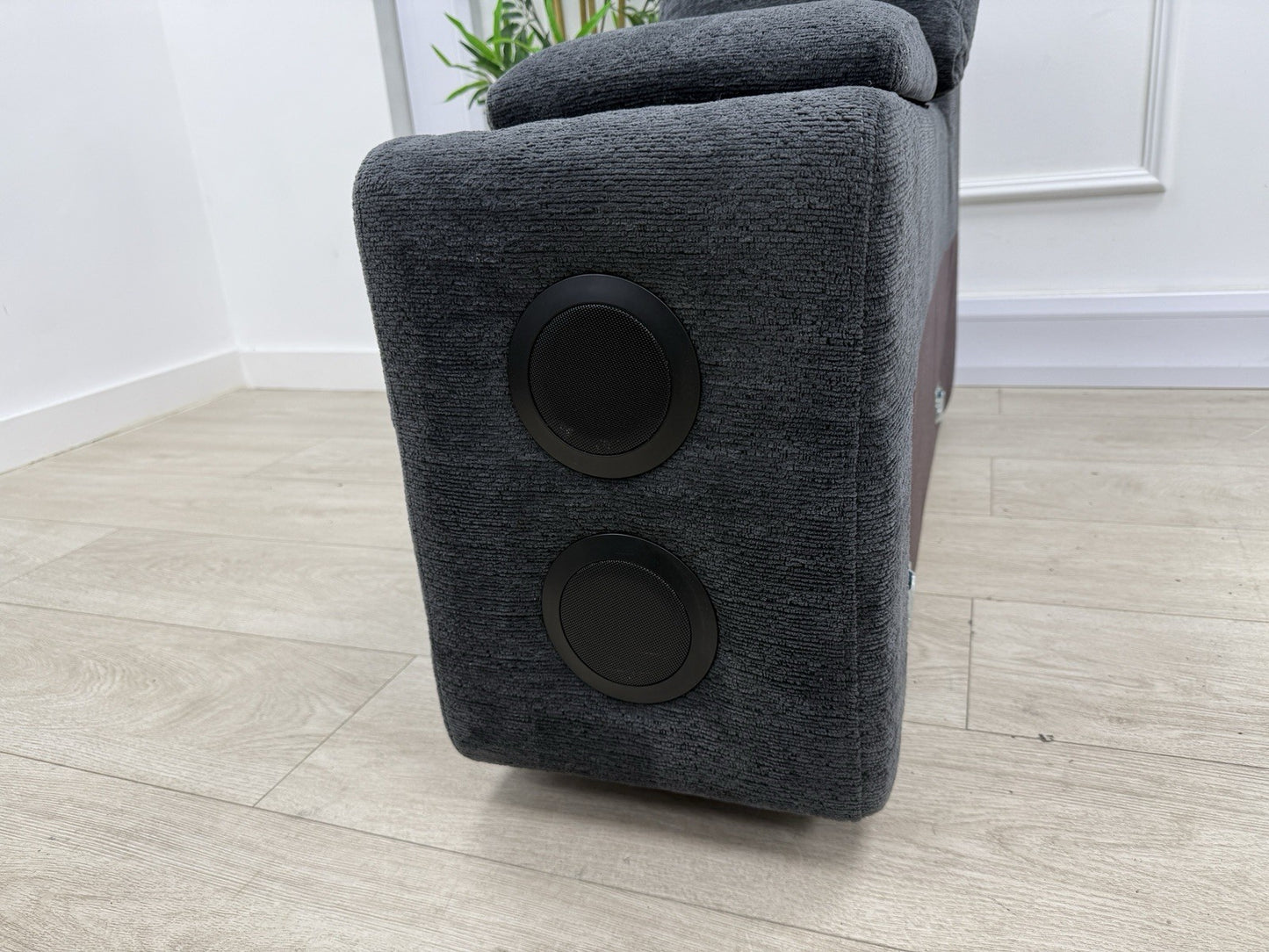 DFS Steller Storage Speaker Console Unit In Nuova Black Fabric