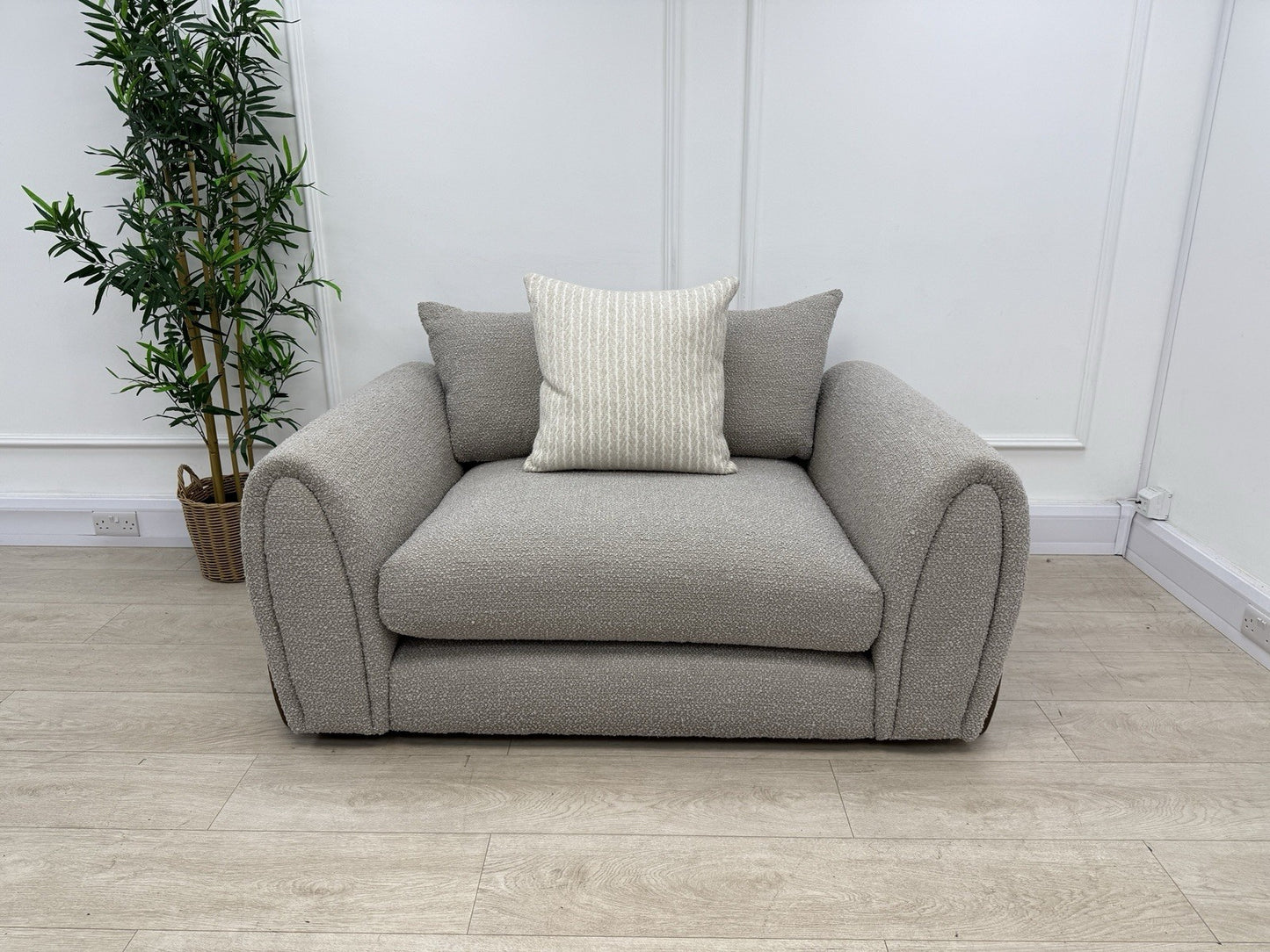 Sofology Marble Arch Mink/Natural Mix Cologne Boucle Loveseat