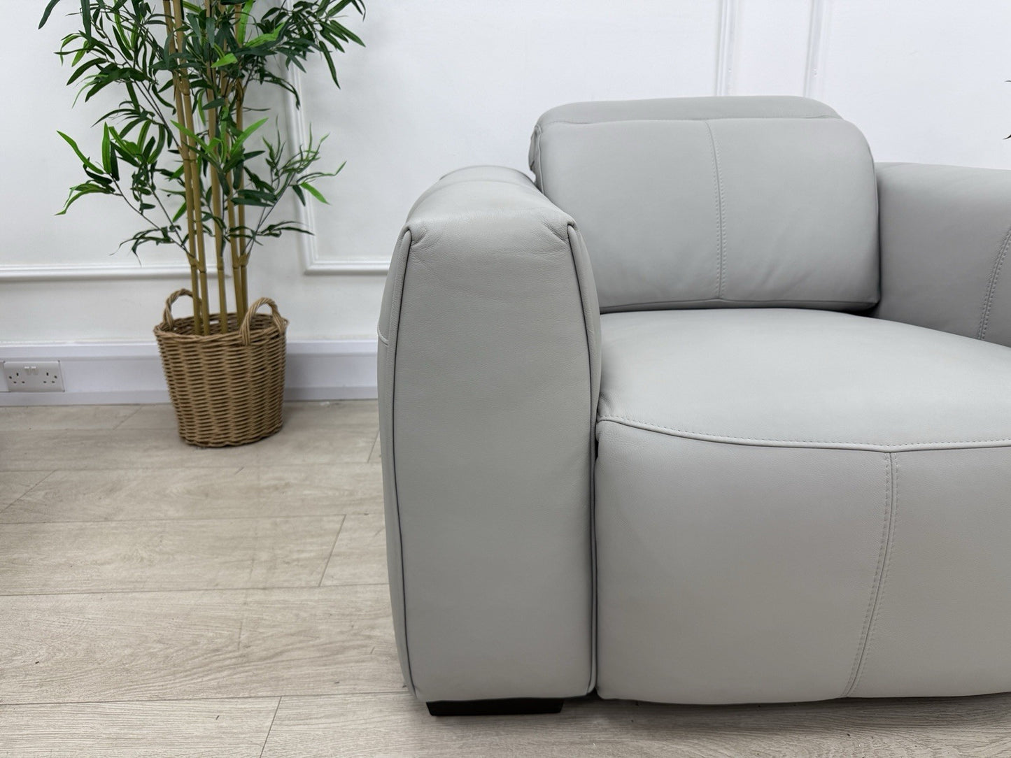 DFS Lauder Power Recliner Chair Memory In Grey Mist Borelli Leather