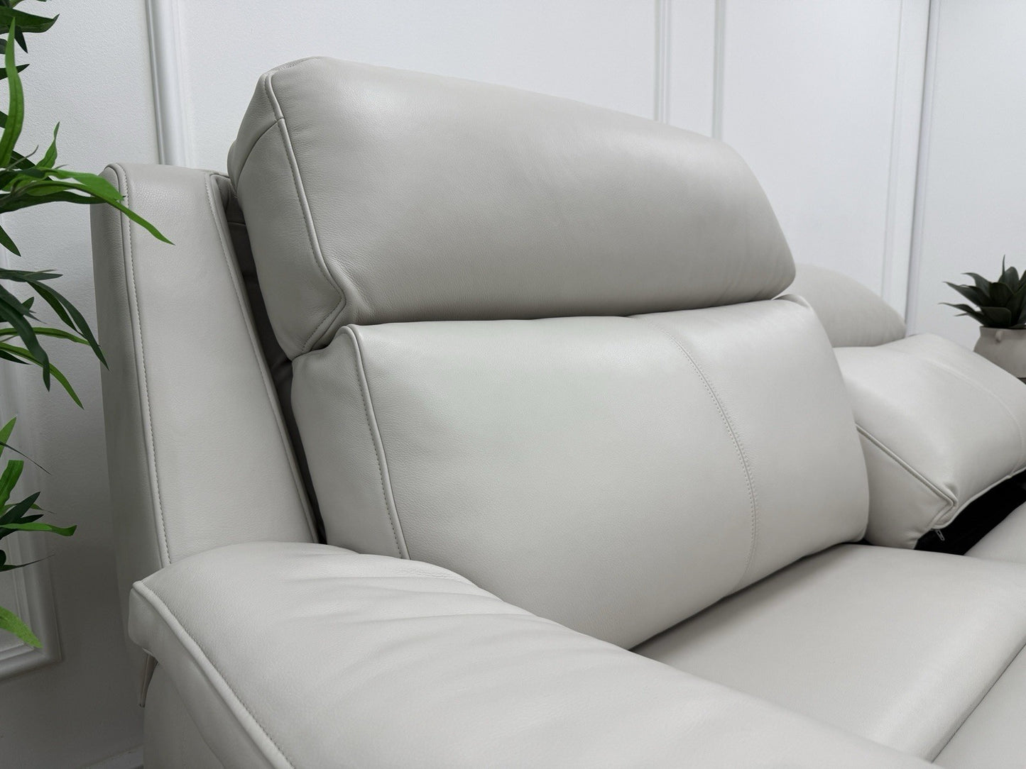 G Plan Thornbury 3 Seater Leather Power Recliner Sofa With Headrest & Lumbar