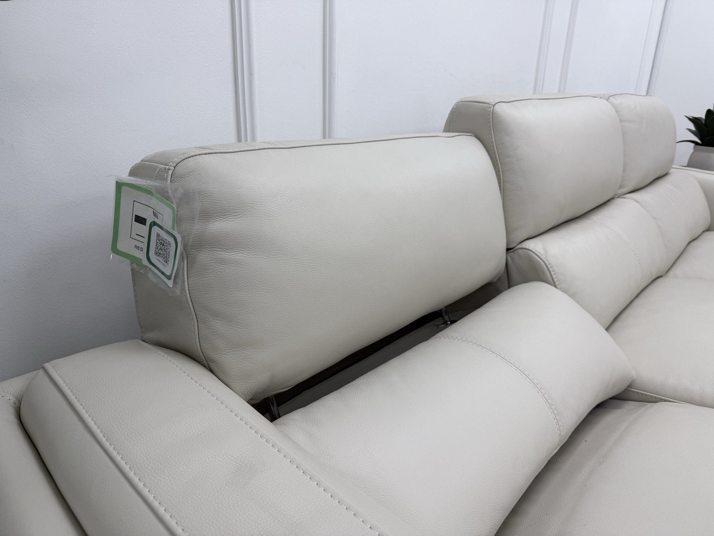 DFS San Antonio Power Recliner 3 Seater Chaise End Sofa In Fossil Leather