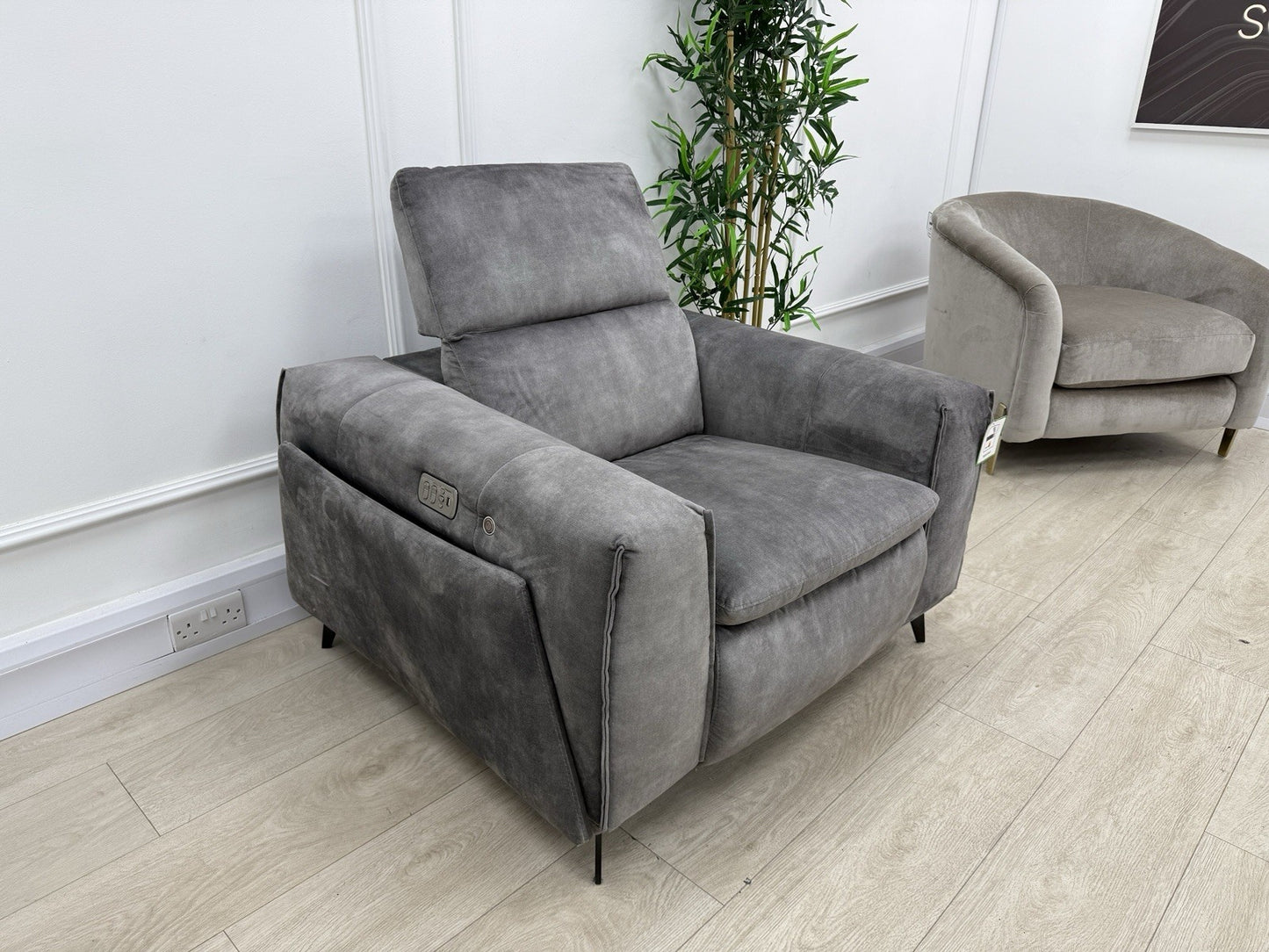 DFS Venosa Heated/Memory/Power Recliner Chair In Smoke Grey Fabric