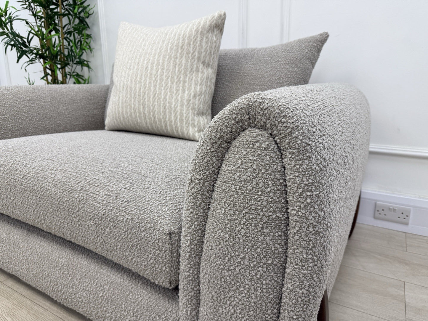 Sofology Marble Arch Mink/Natural Mix Cologne Boucle Loveseat